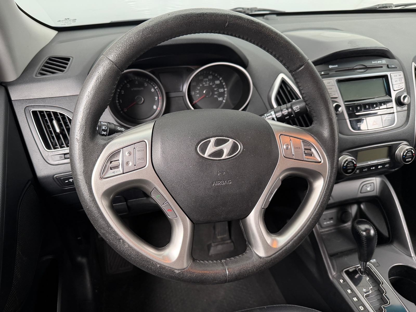 Thumbnail: 2012 Hyundai Tucson - 4