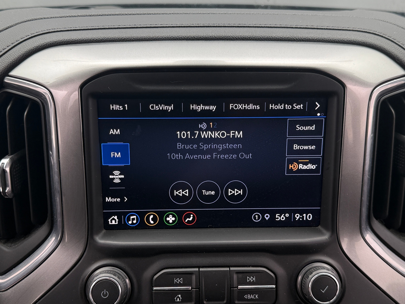 Thumbnail: 2021 Chevrolet Silverado 1500 - 4