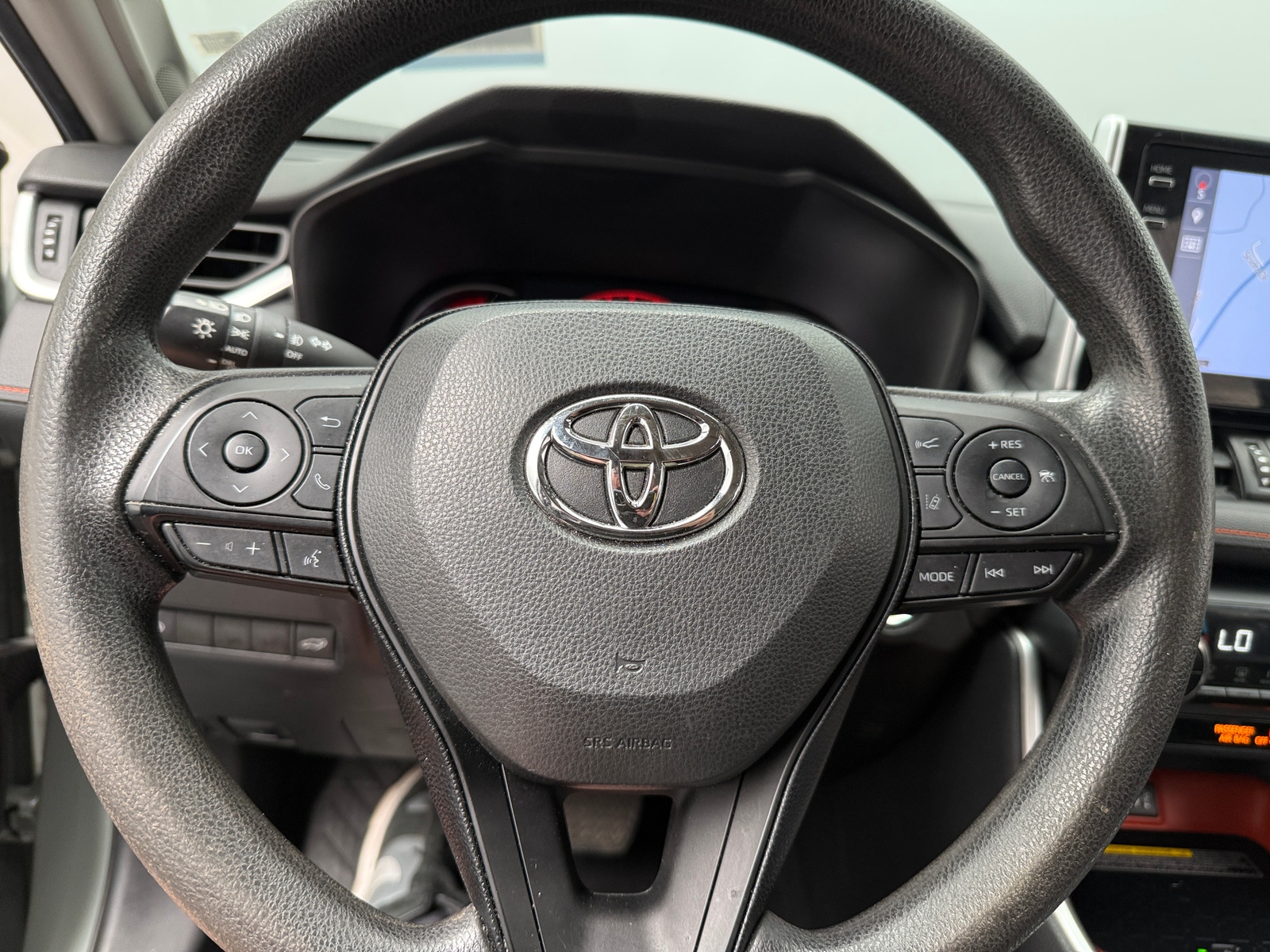 Thumbnail: 2019 Toyota RAV4 - 4