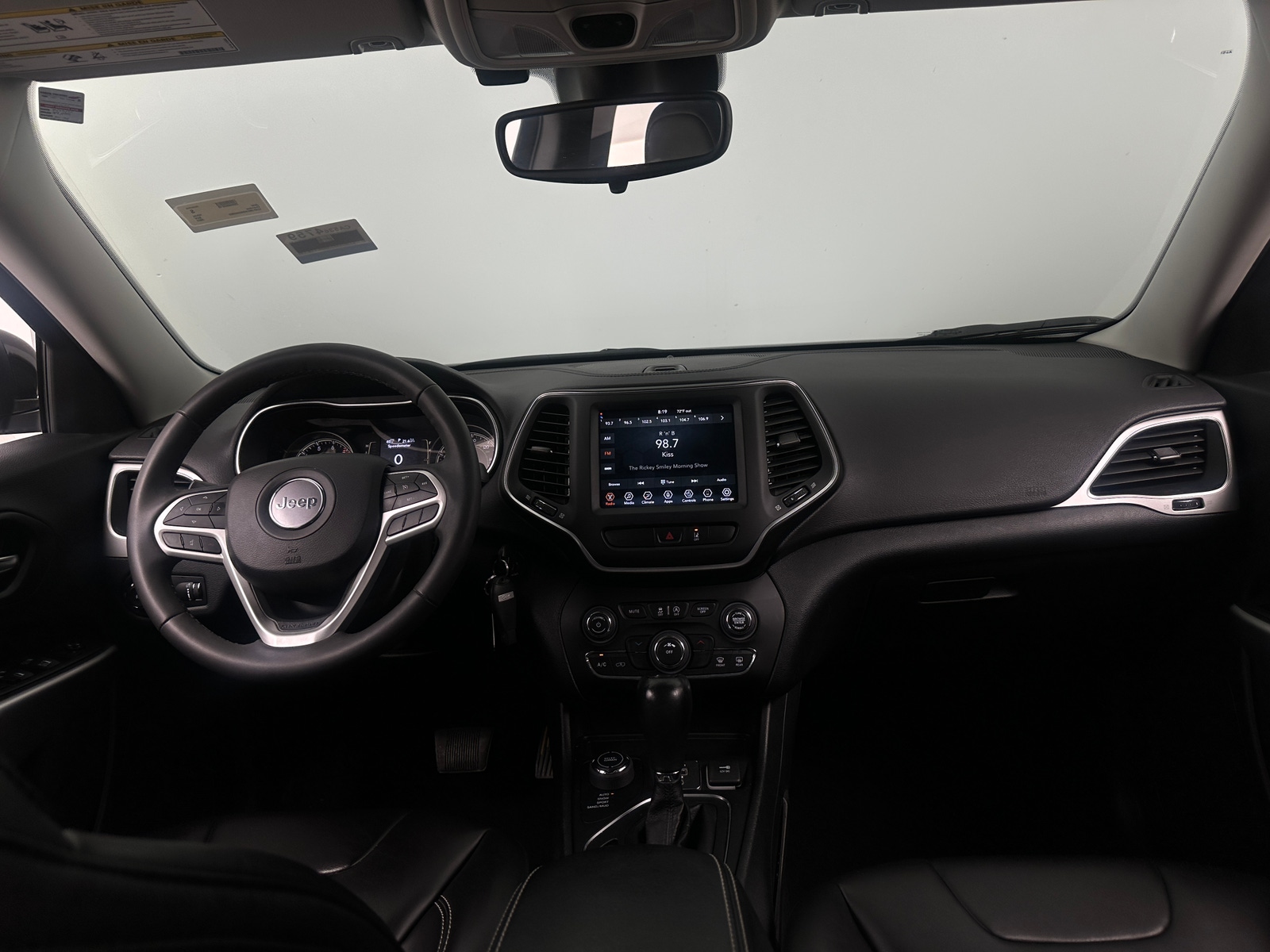 Thumbnail: 2022 Jeep Cherokee - 3
