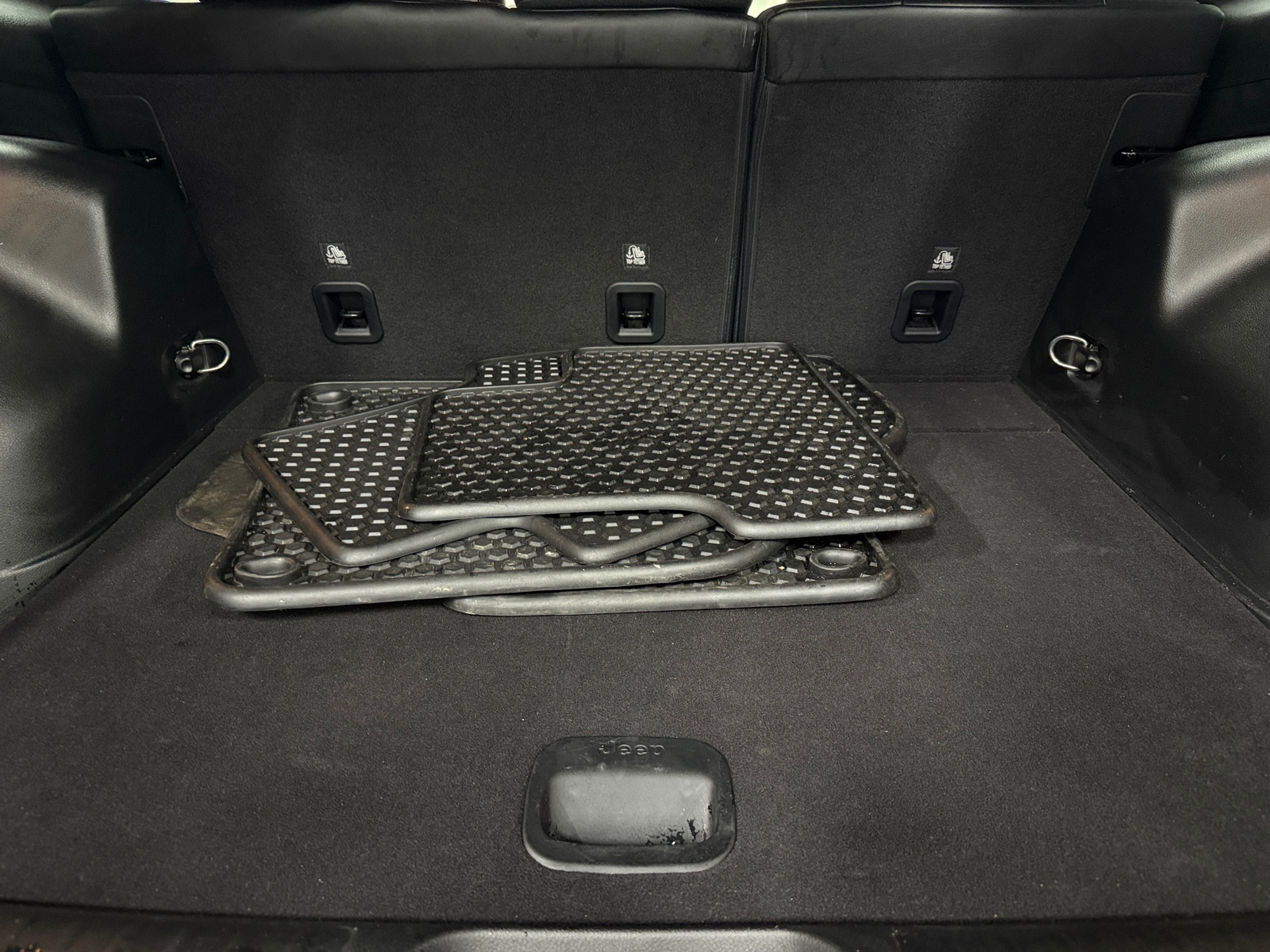Thumbnail: 2022 Jeep Cherokee - 7