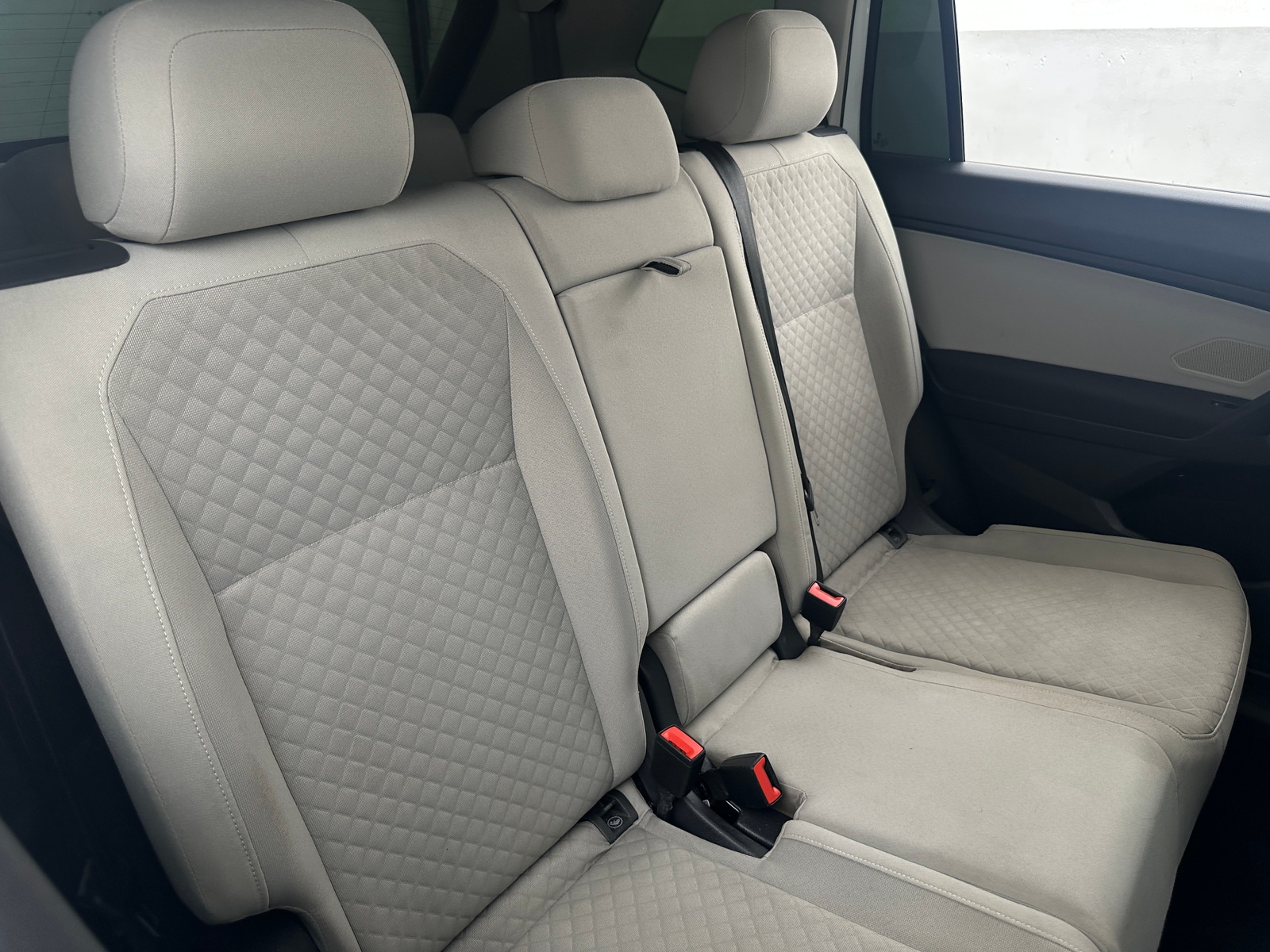 Thumbnail: 2021 Volkswagen Tiguan - 6