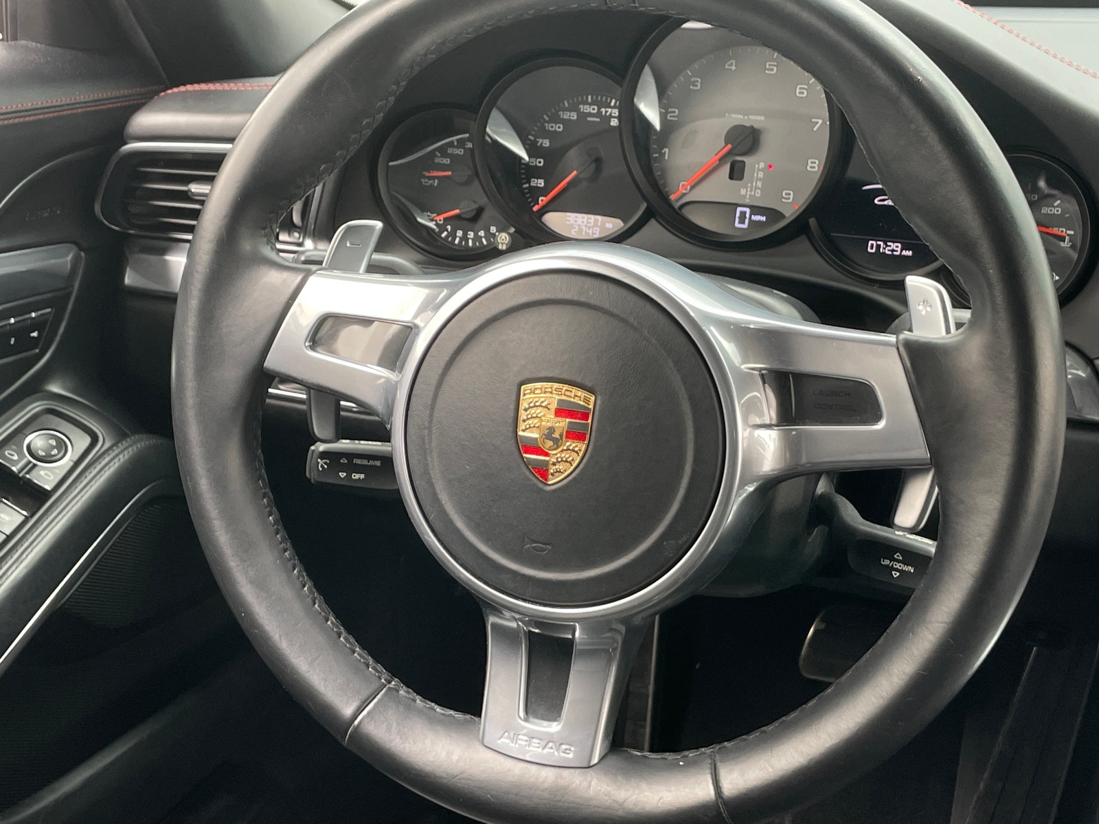 Thumbnail: 2015 Porsche 911 - 4
