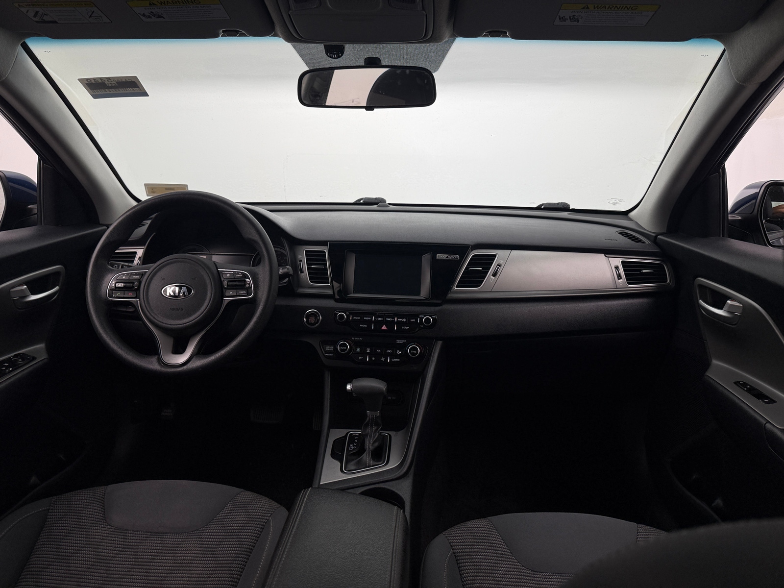 Thumbnail: 2018 Kia Niro - 3