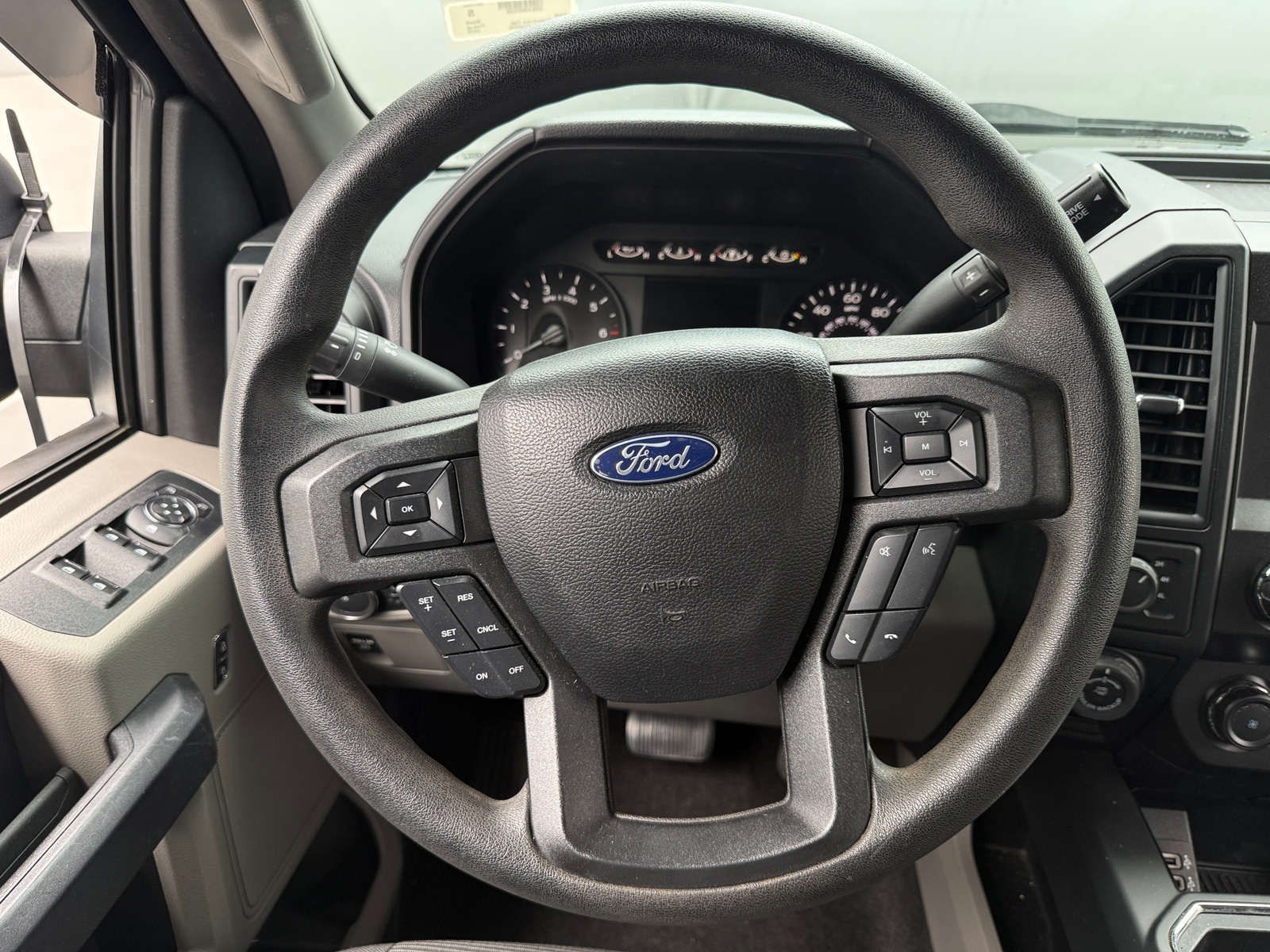 Thumbnail: 2020 Ford Econoline - 5