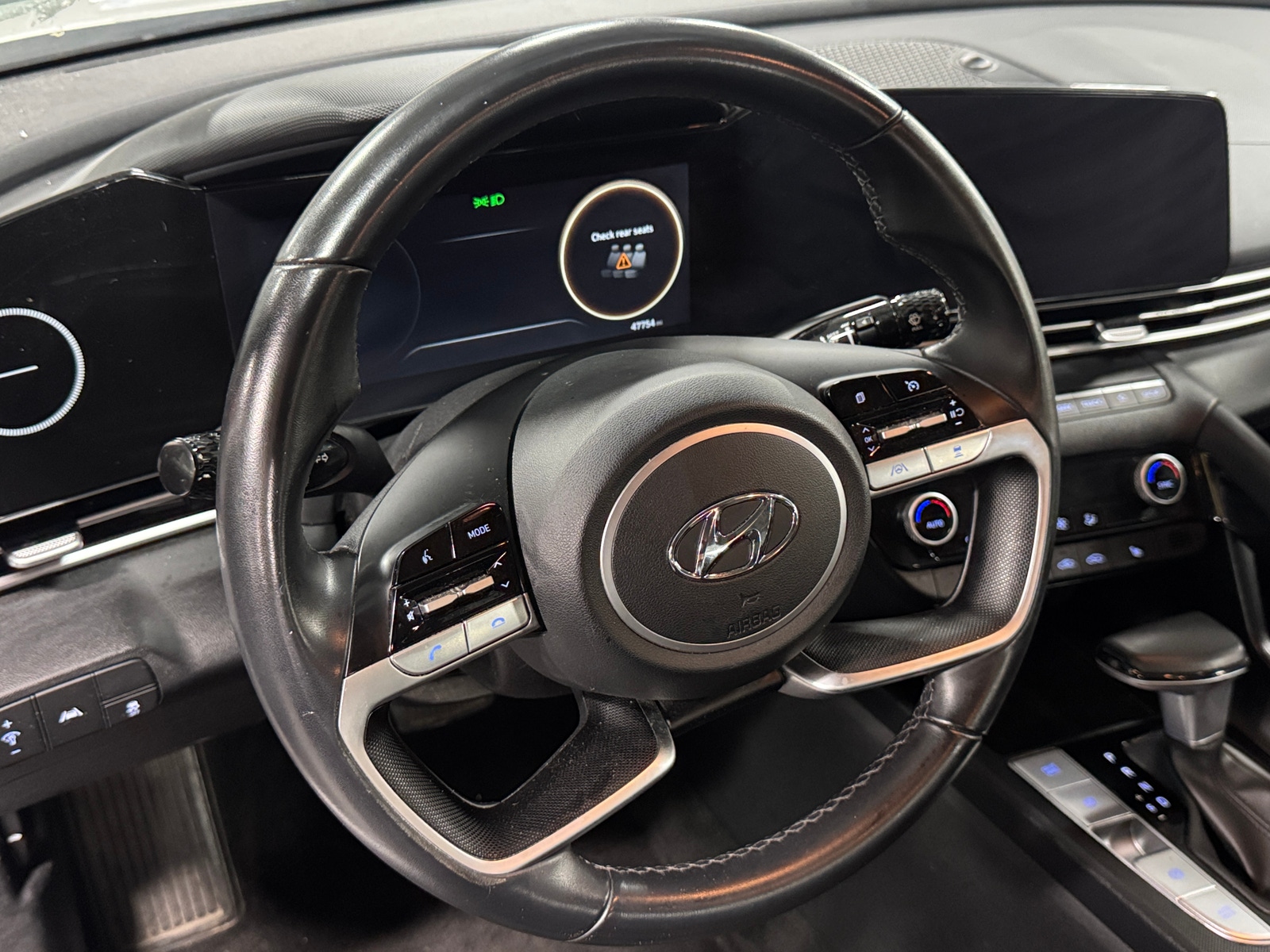 Thumbnail: 2023 Hyundai Elantra - 5