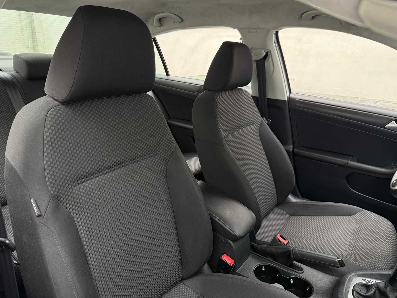 Thumbnail: 2014 Volkswagen Jetta - 2