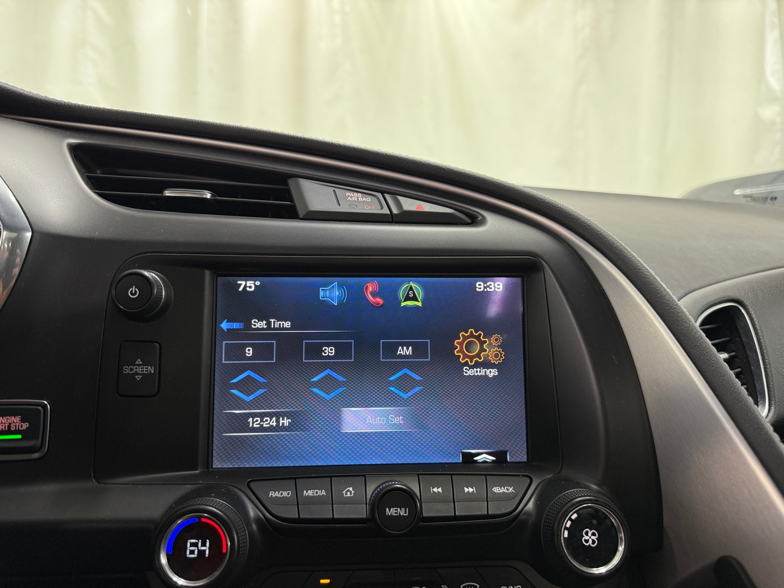 Thumbnail: 2014 Chevrolet Corvette - 3