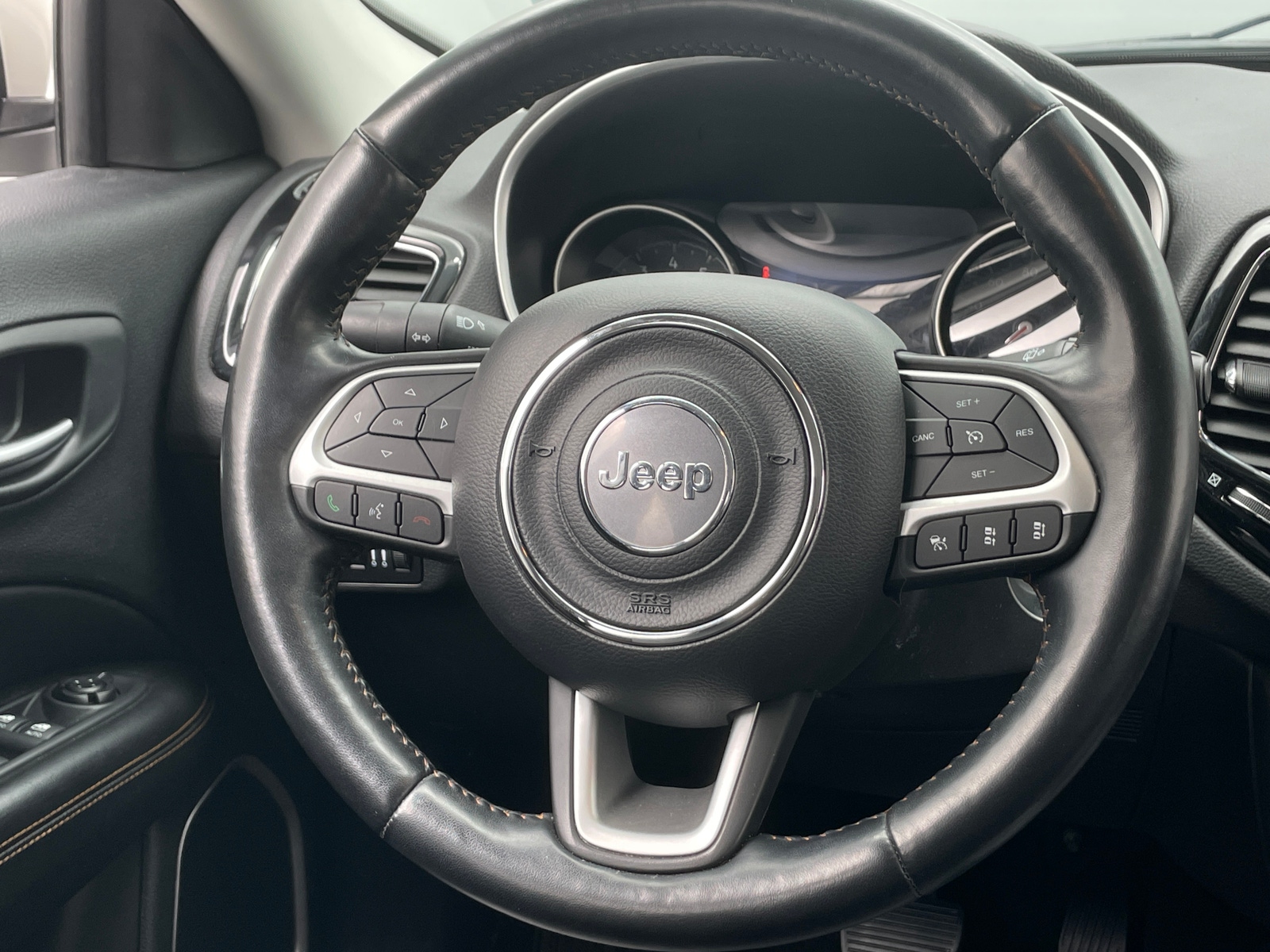 Thumbnail: 2021 Jeep Compass - 4