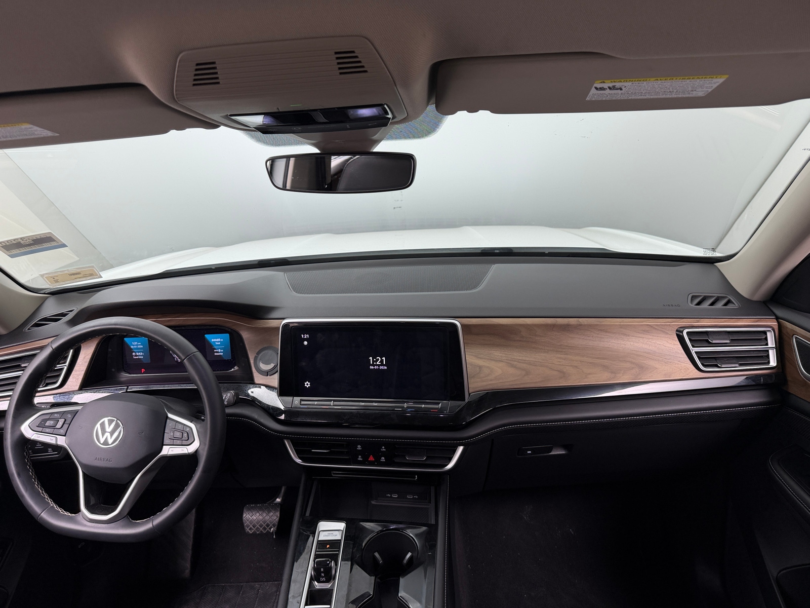 Thumbnail: 2024 Volkswagen Atlas - 3