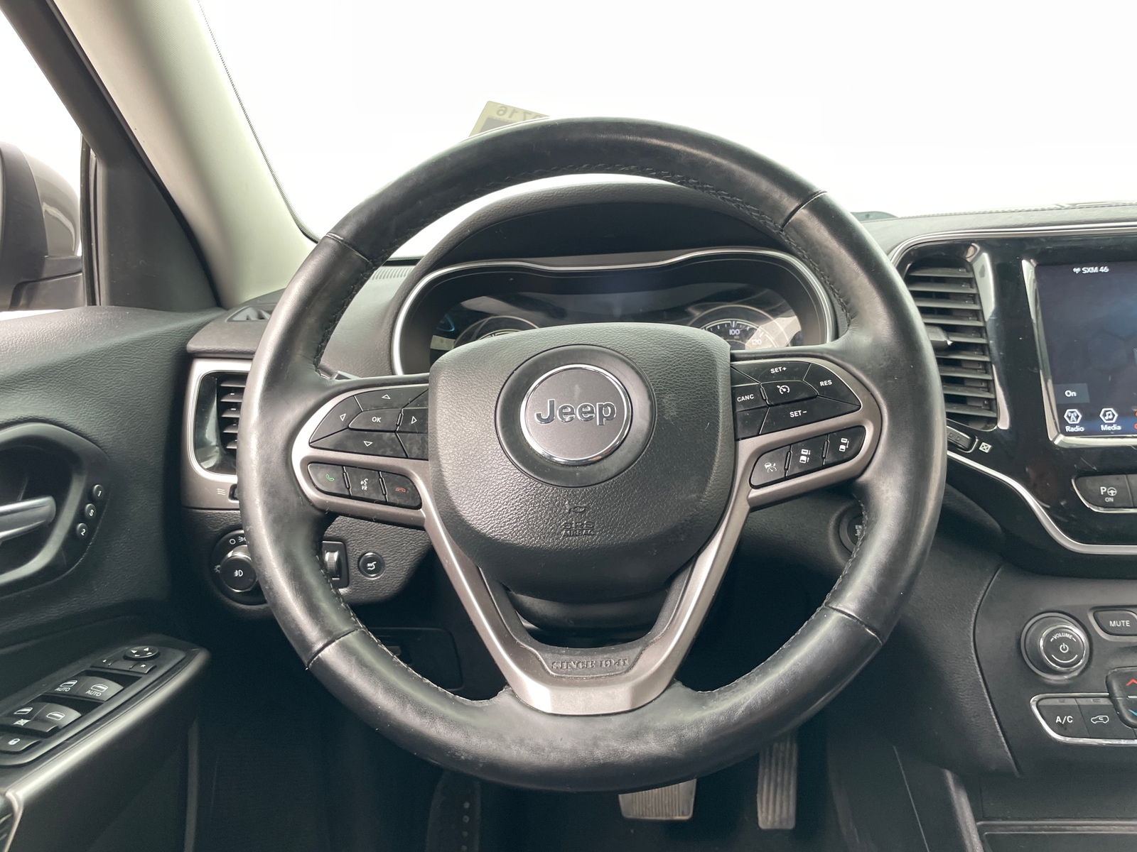 Thumbnail: 2021 Jeep Cherokee - 4