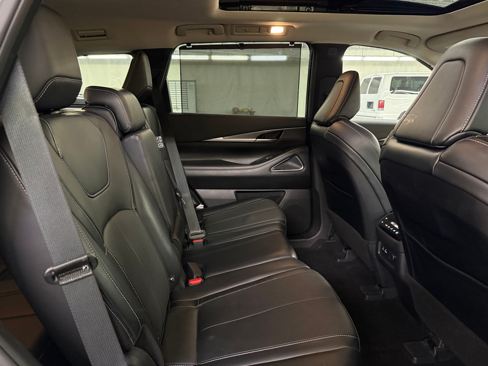 Thumbnail: 2023 INFINITI QX60 - 5