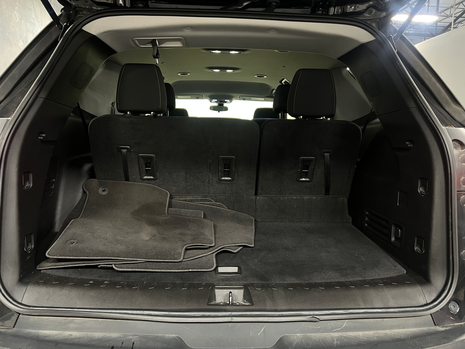 Thumbnail: 2021 Chevrolet Traverse - 7