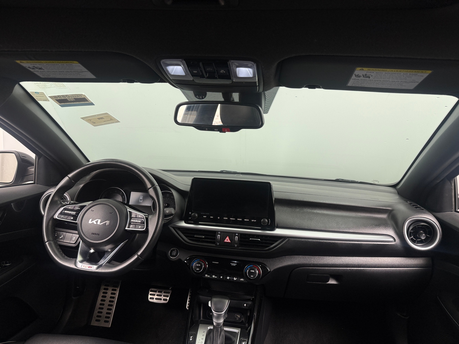 Thumbnail: 2024 Kia Forte - 3