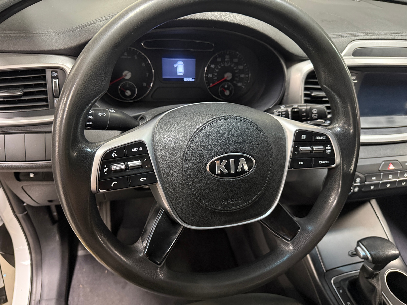 Thumbnail: 2020 Kia Sorento - 5