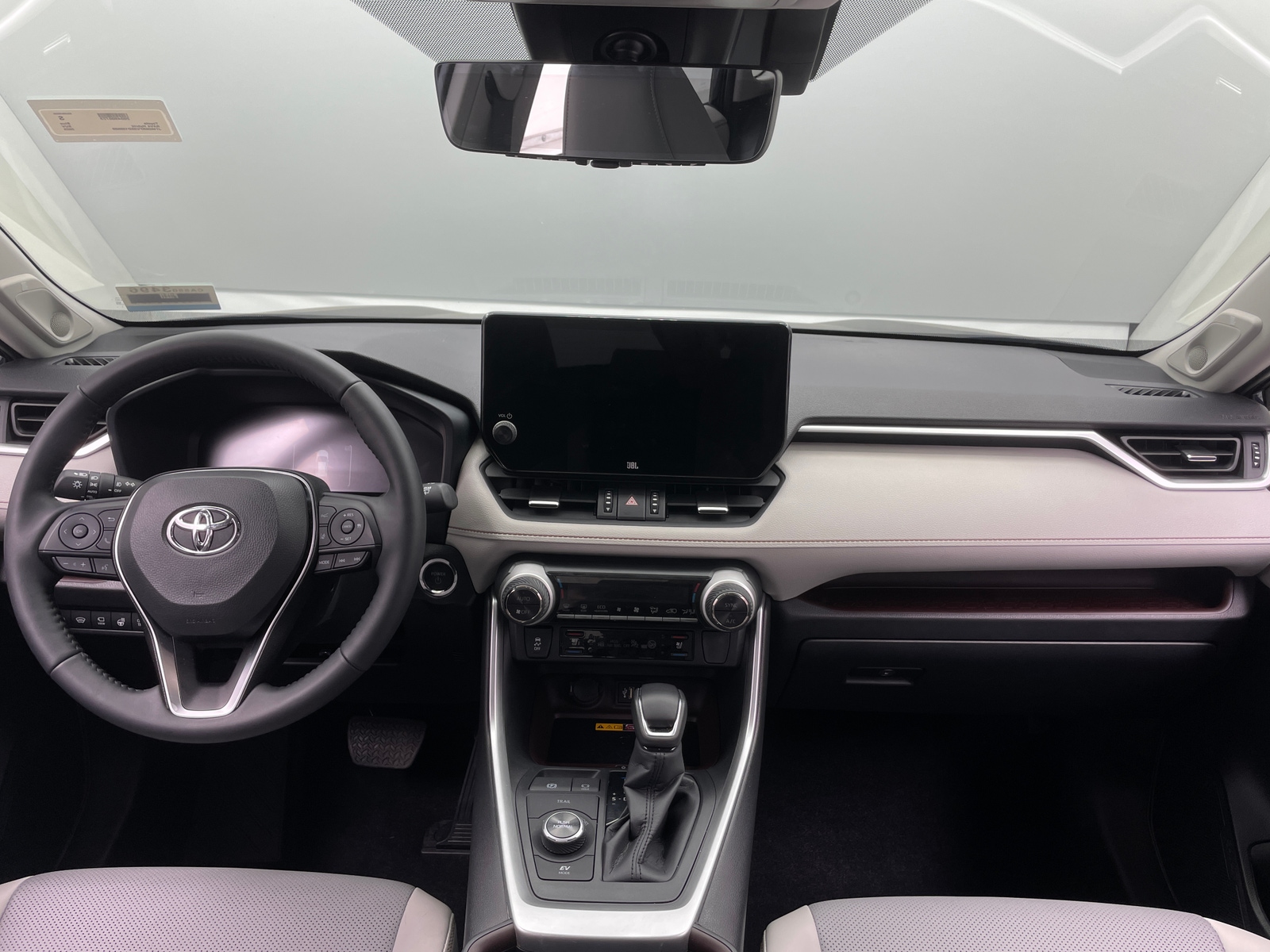 Thumbnail: 2025 Toyota RAV4 - 2