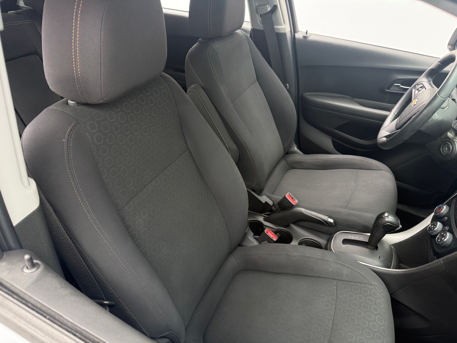 Thumbnail: 2020 Chevrolet Trax - 2