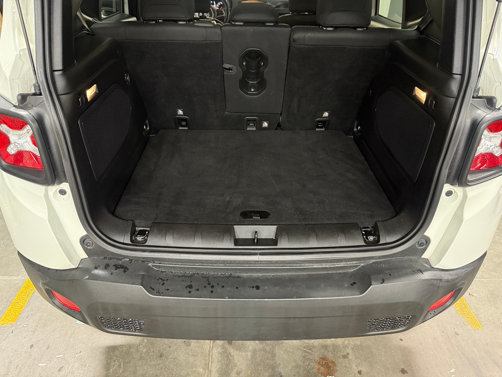 Thumbnail: 2015 Jeep Renegade - 7