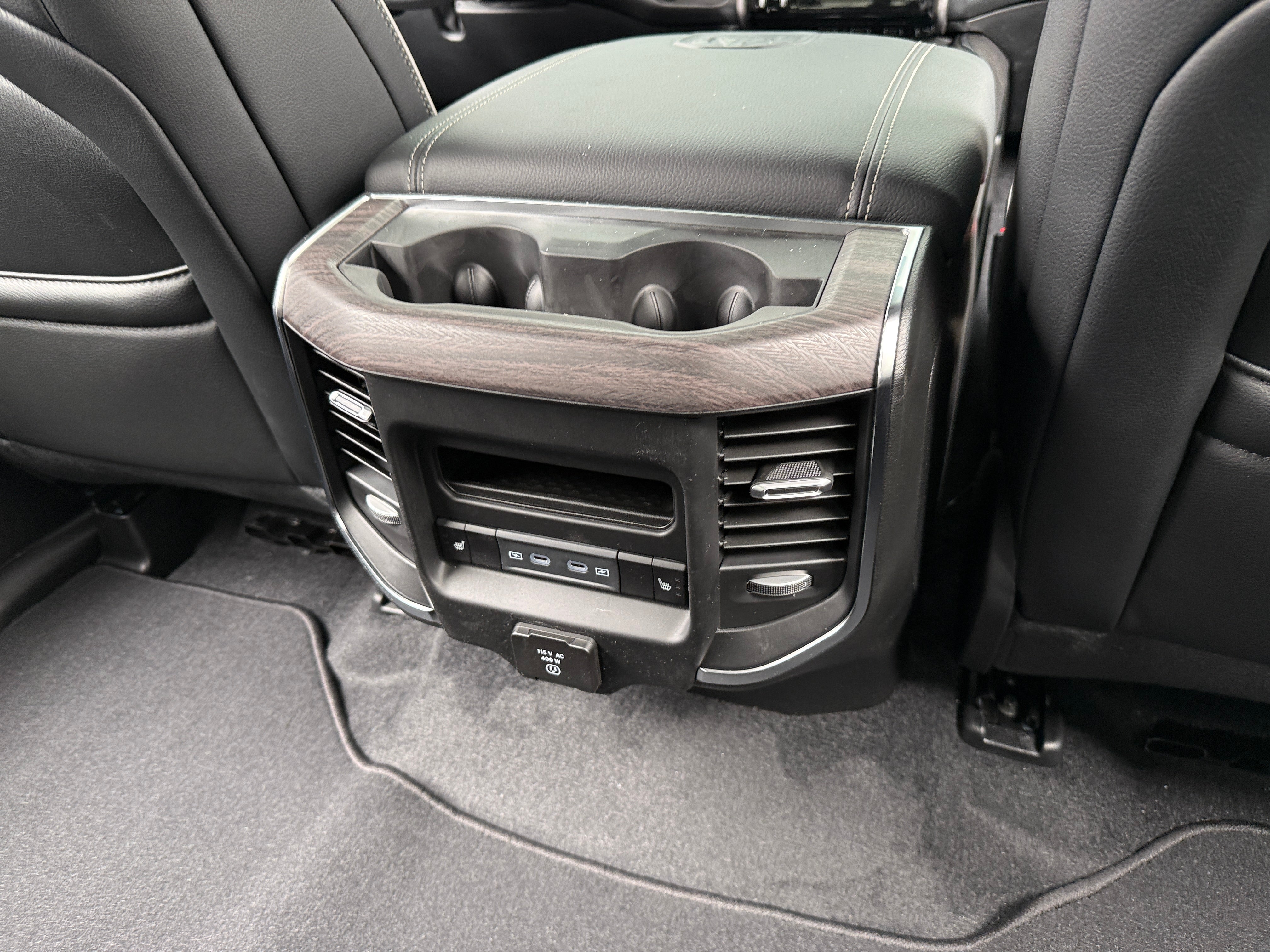 2026 RAM 1500 Laramie - Photo 3