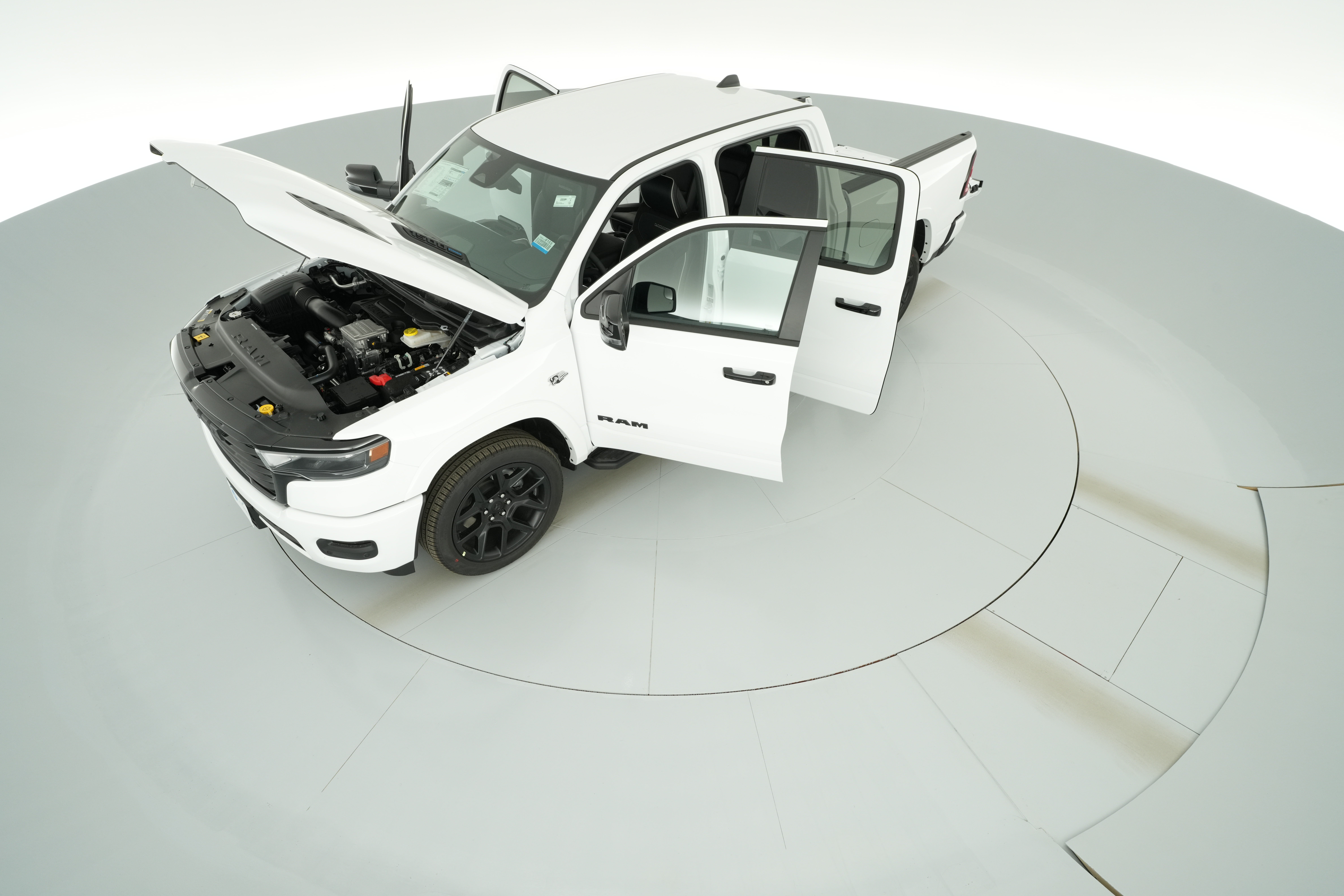 2026 RAM 1500 Laramie - Photo 28