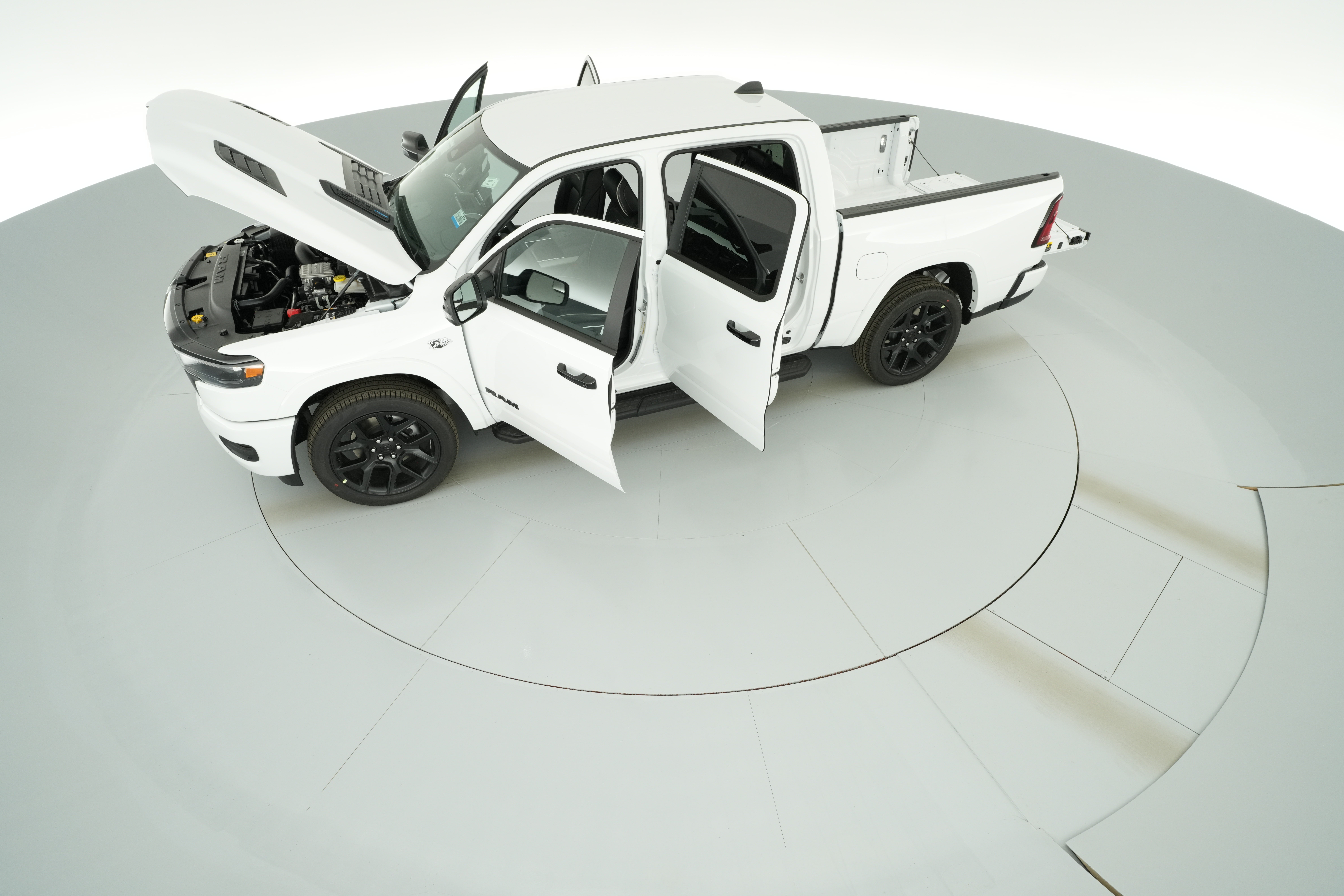 2026 RAM 1500 Laramie - Photo 29