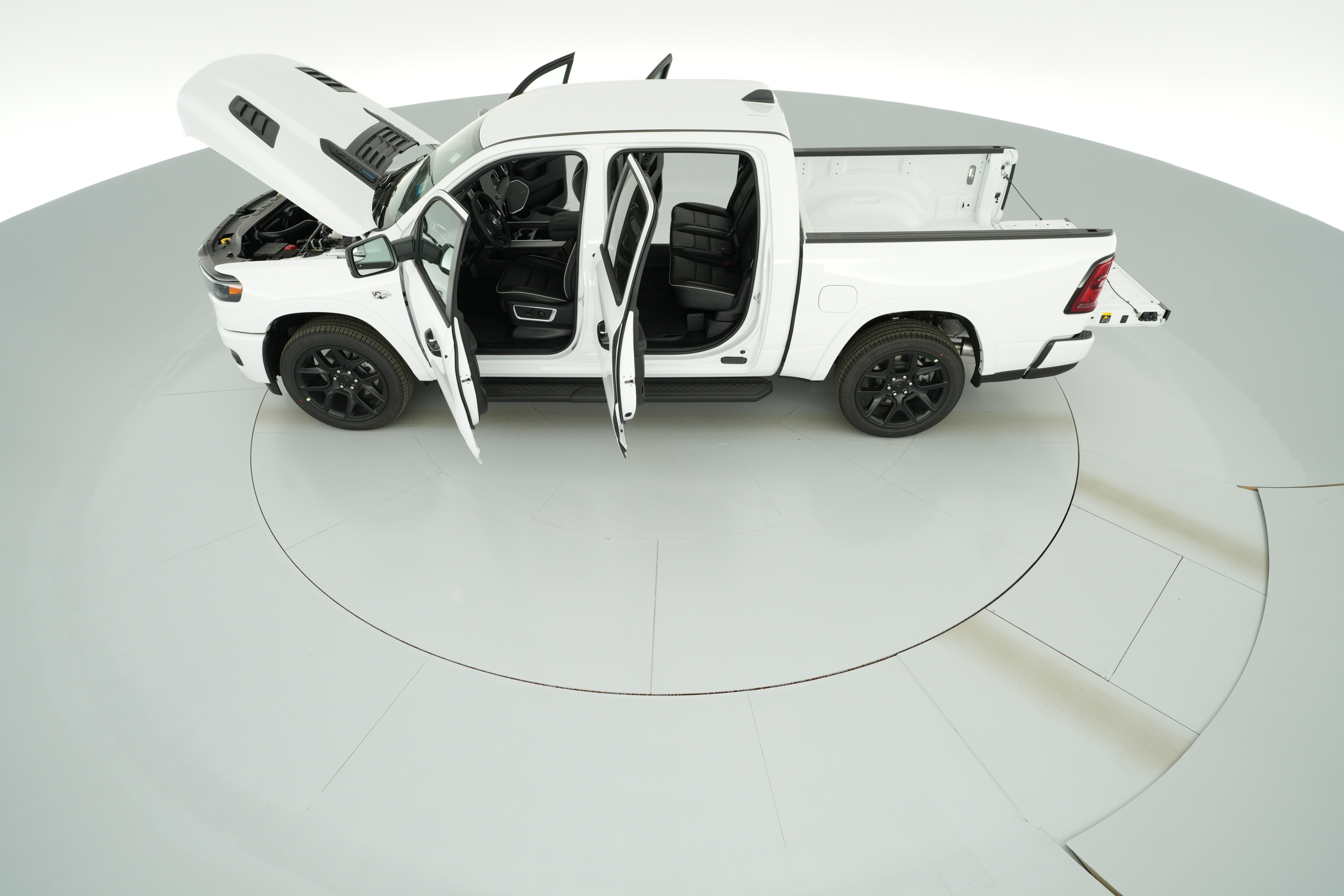 2026 RAM 1500 Laramie - Photo 30