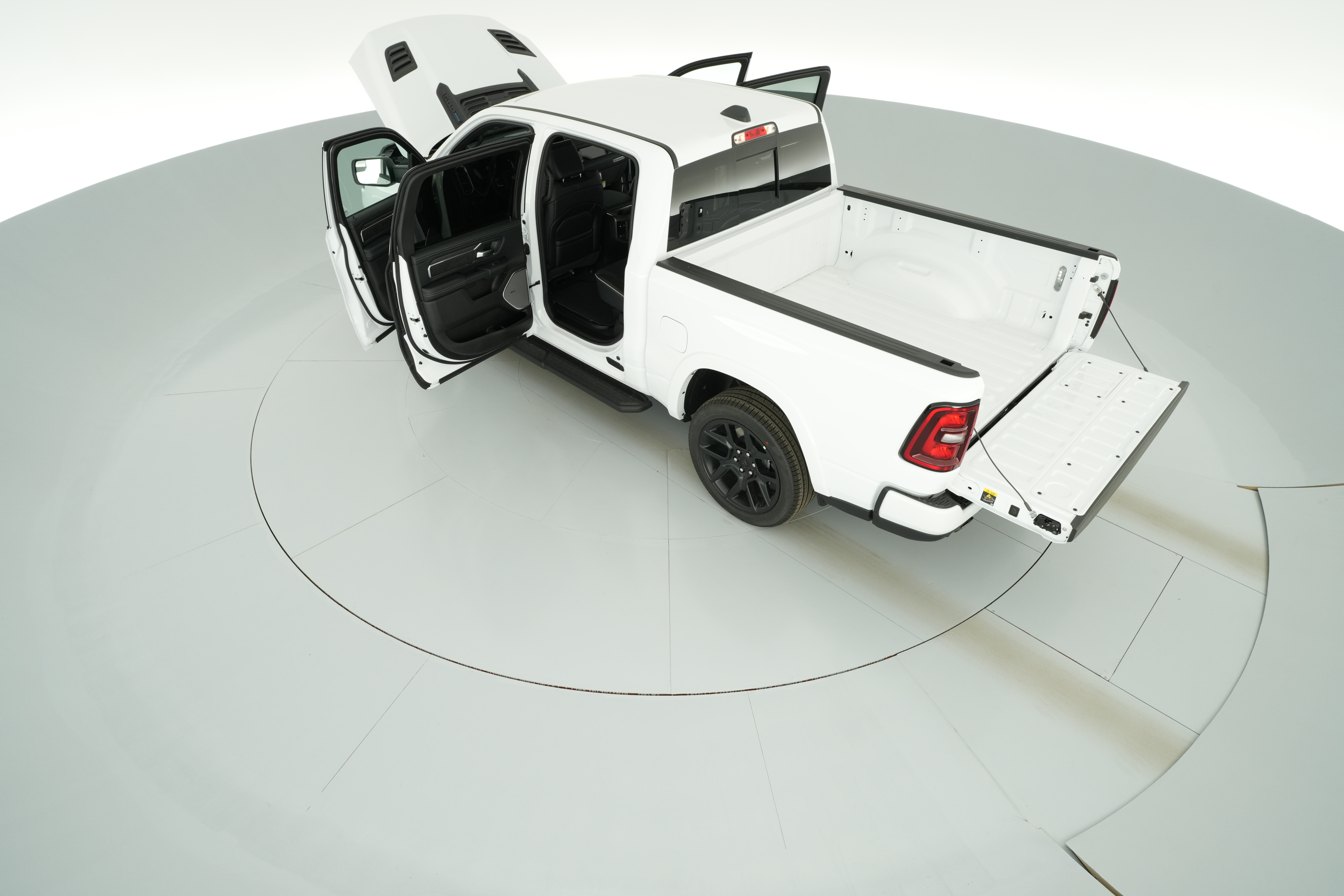 2026 RAM 1500 Laramie - Photo 32