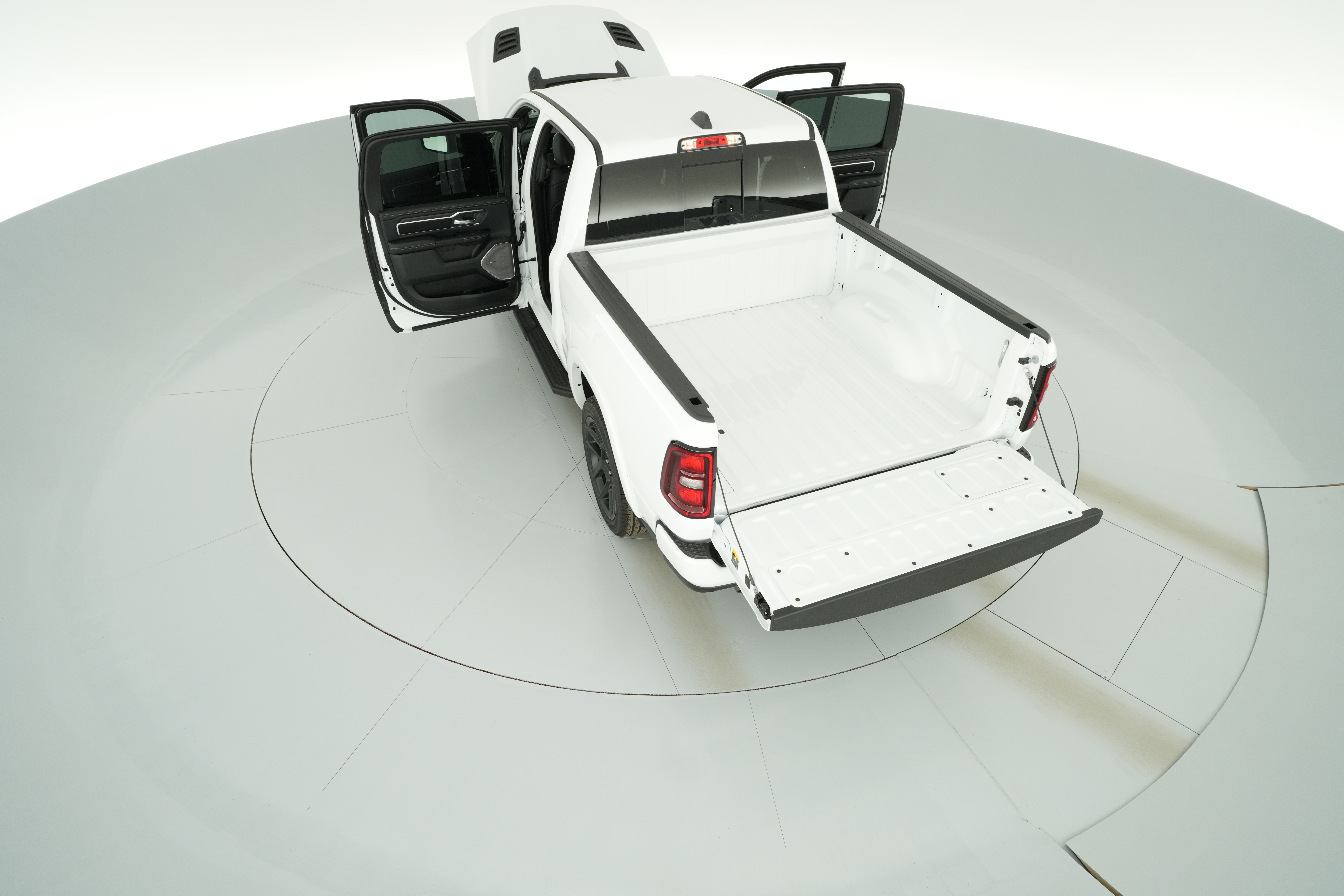 2026 RAM 1500 Laramie - Photo 33