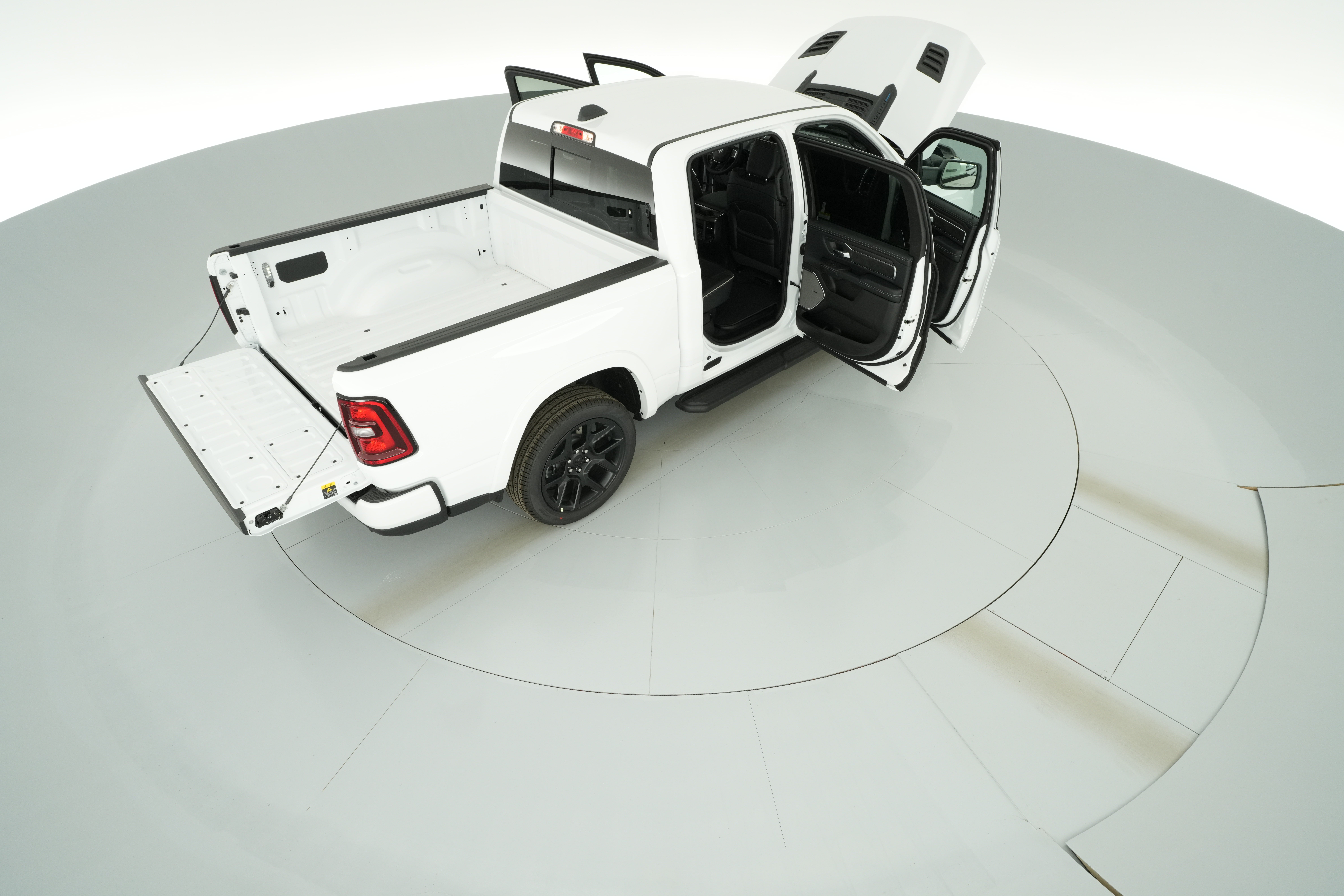 2026 RAM 1500 Laramie - Photo 36