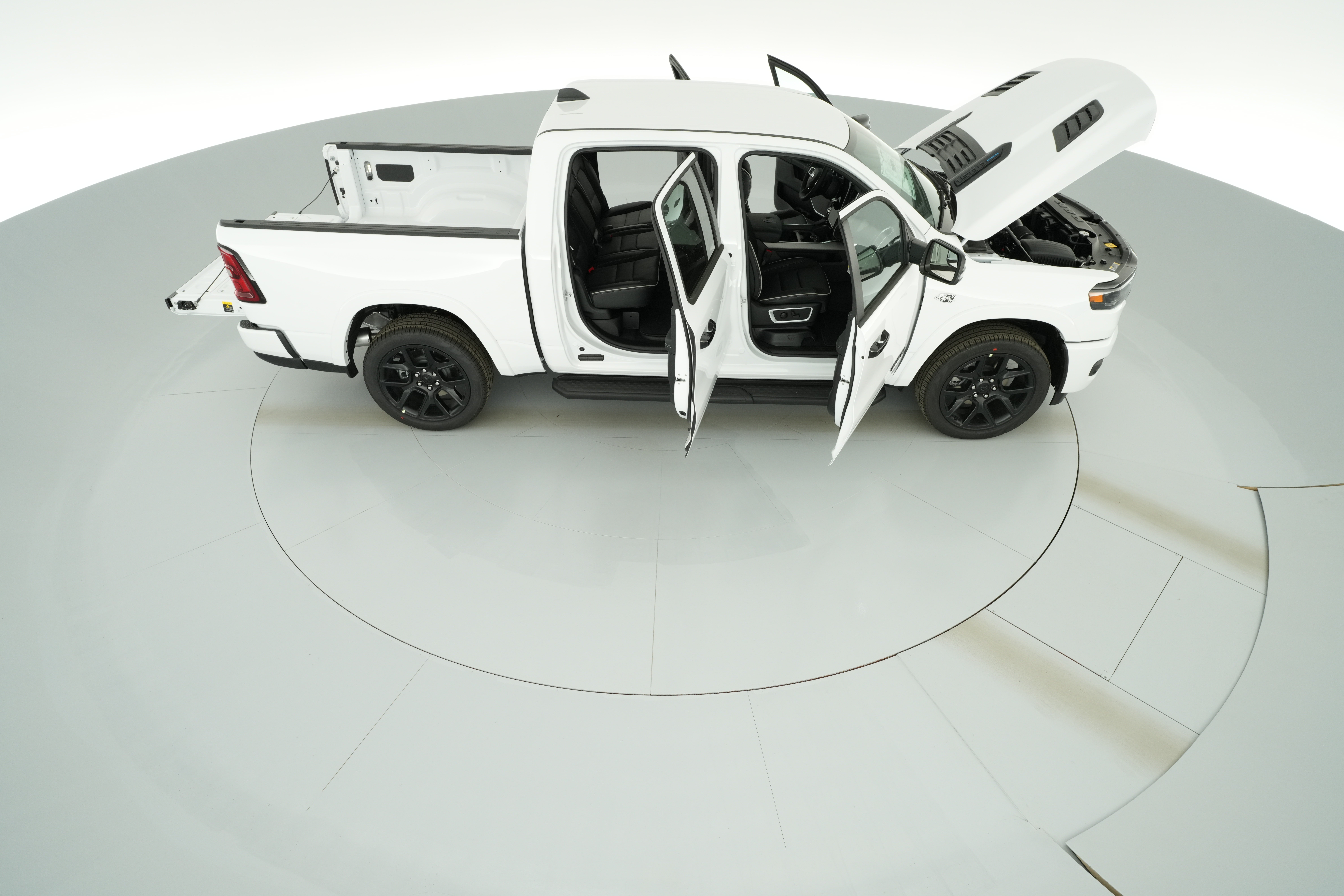 2026 RAM 1500 Laramie - Photo 38