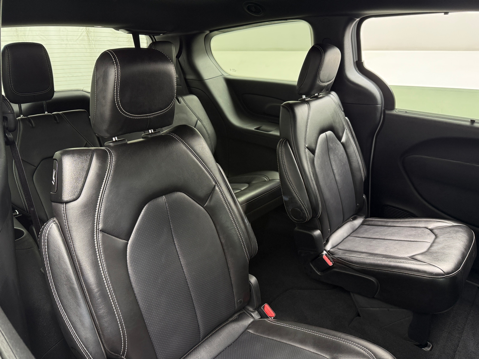 Thumbnail: 2026 Chrysler Pacifica - 5