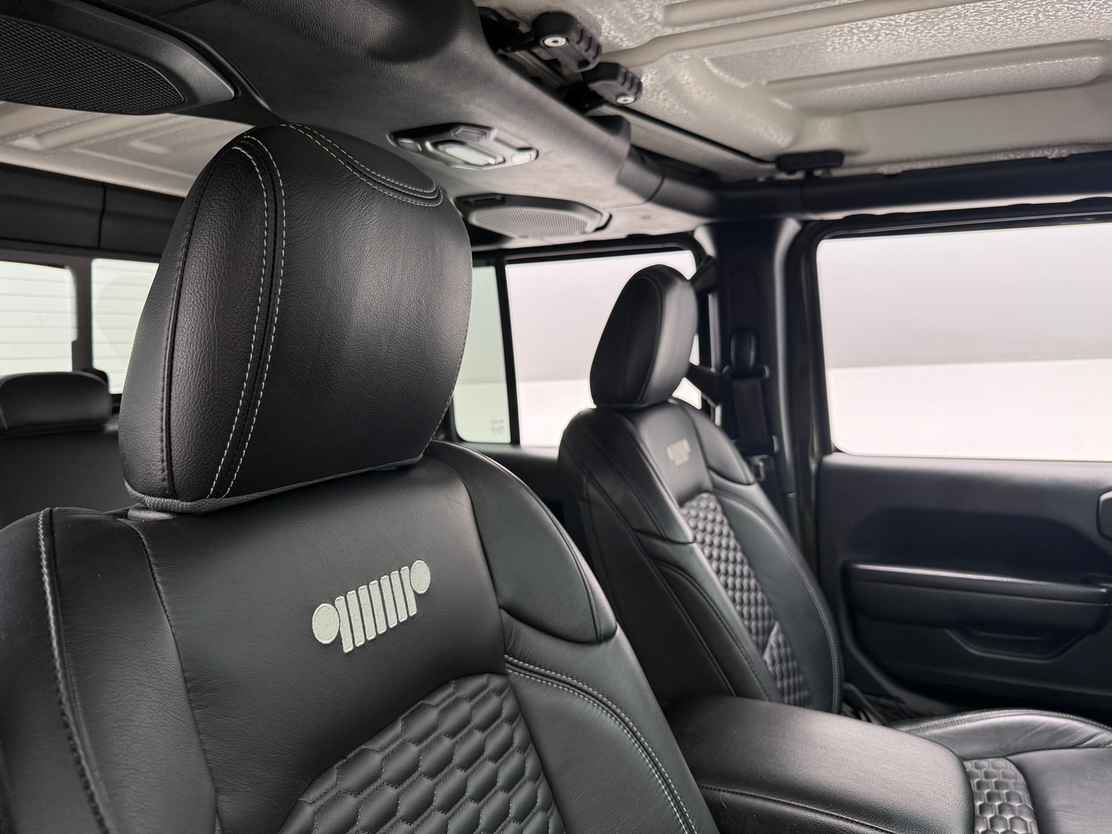 Thumbnail: 2022 Jeep Gladiator - 2