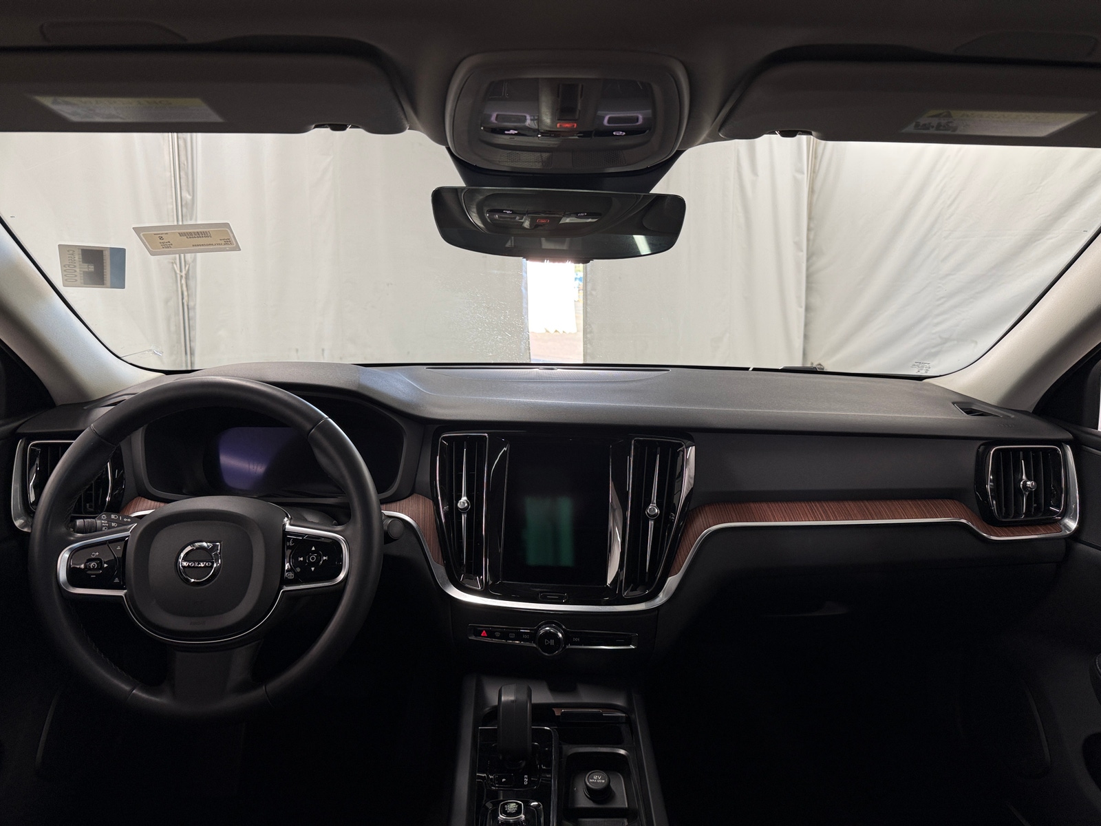 Thumbnail: 2024 Volvo S60 - 2