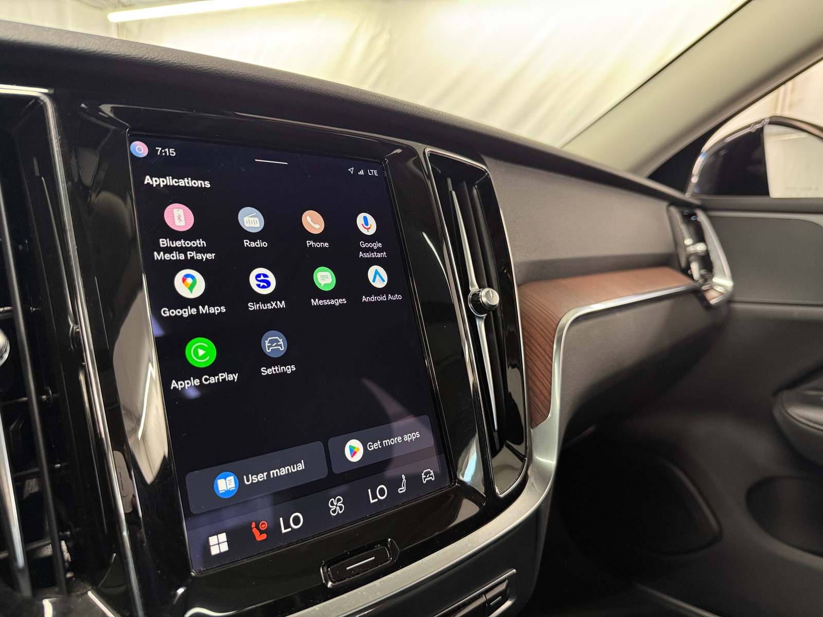 Thumbnail: 2024 Volvo S60 - 3