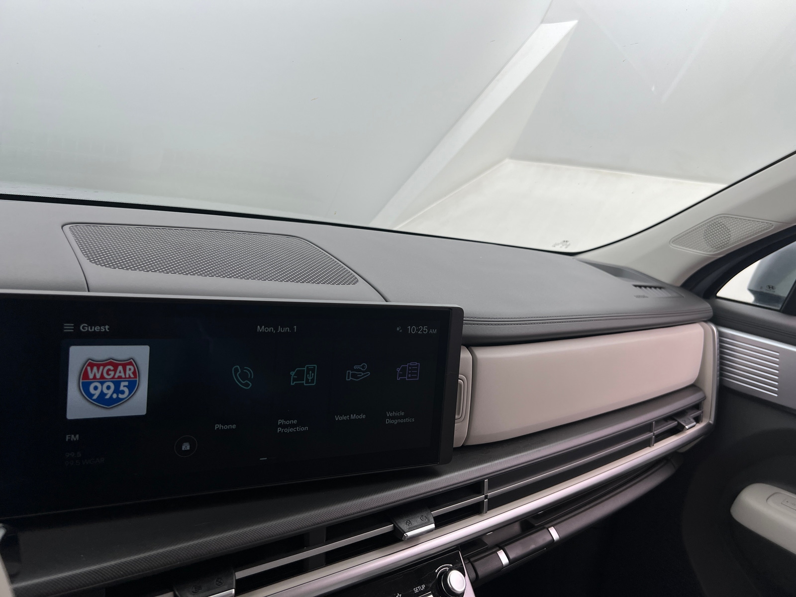 Thumbnail: 2024 Hyundai Santa Fe - 4