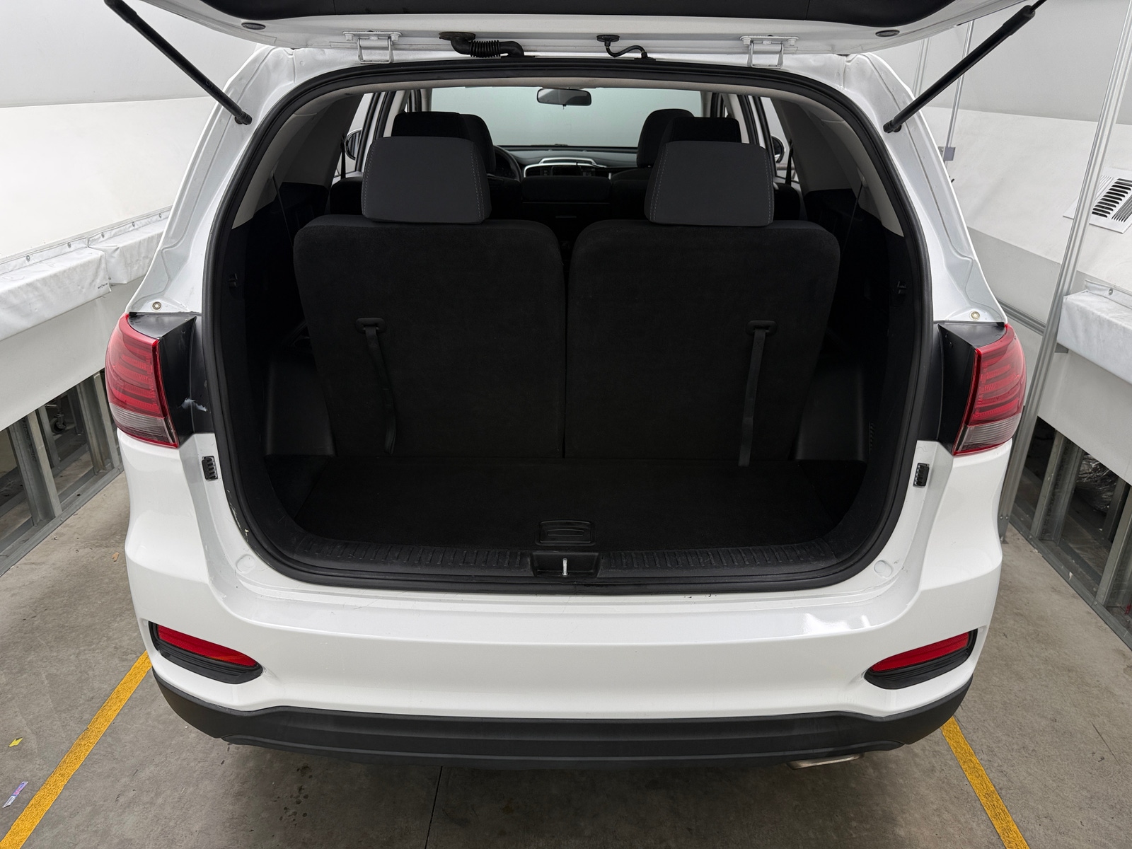Thumbnail: 2019 Kia Sorento - 7