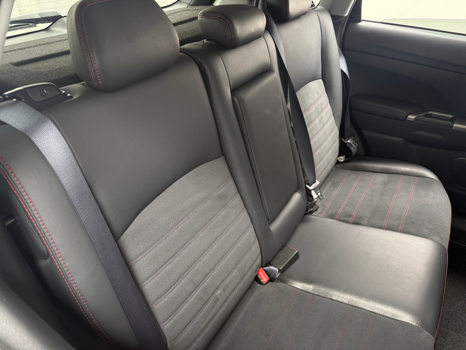 Thumbnail: 2022 Mitsubishi Outlander Sport - 5