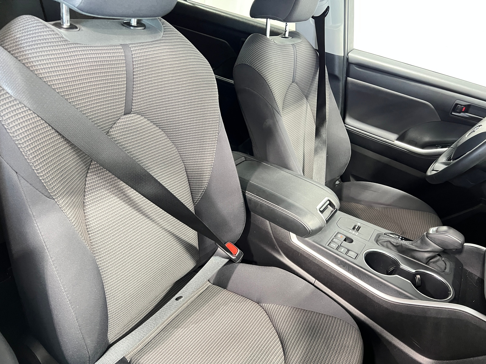 Thumbnail: 2025 Toyota Highlander - 2