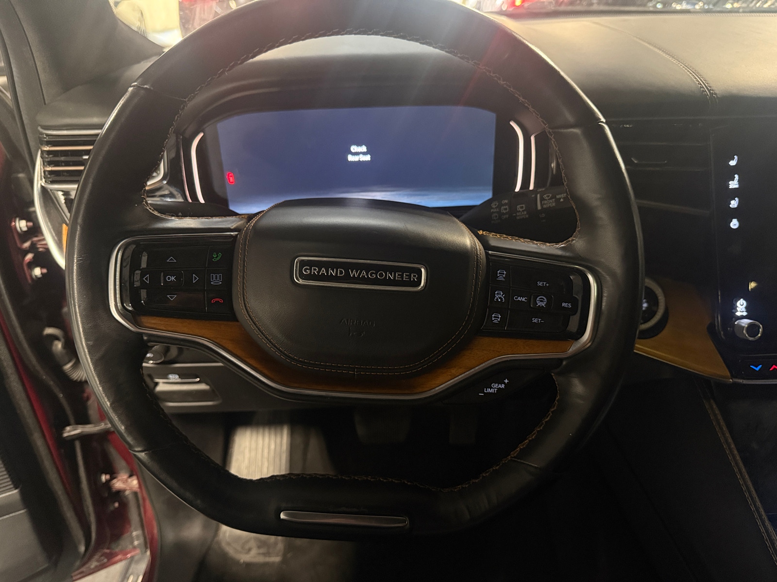 Thumbnail: 2022 Jeep Grand Wagoneer - 4
