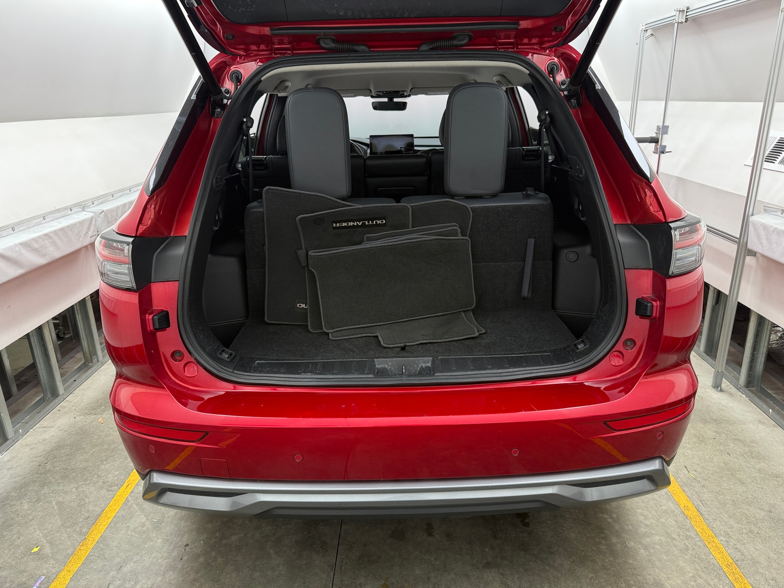 Thumbnail: 2025 Mitsubishi Outlander - 6