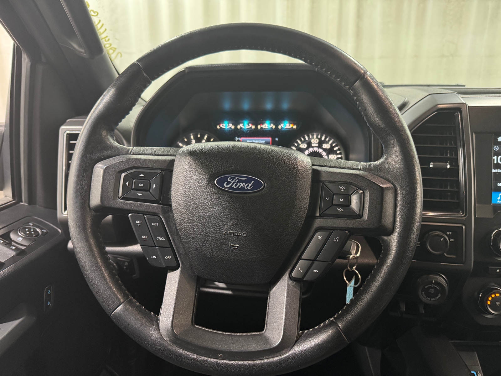 Thumbnail: 2018 Ford Econoline - 5