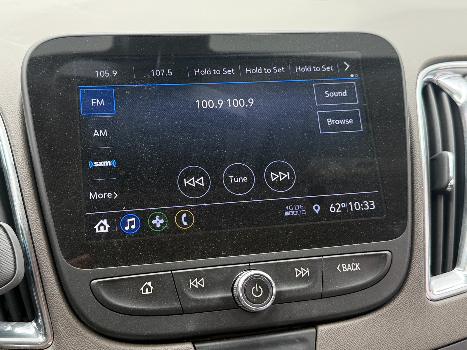 Thumbnail: 2019 Chevrolet Malibu - 4