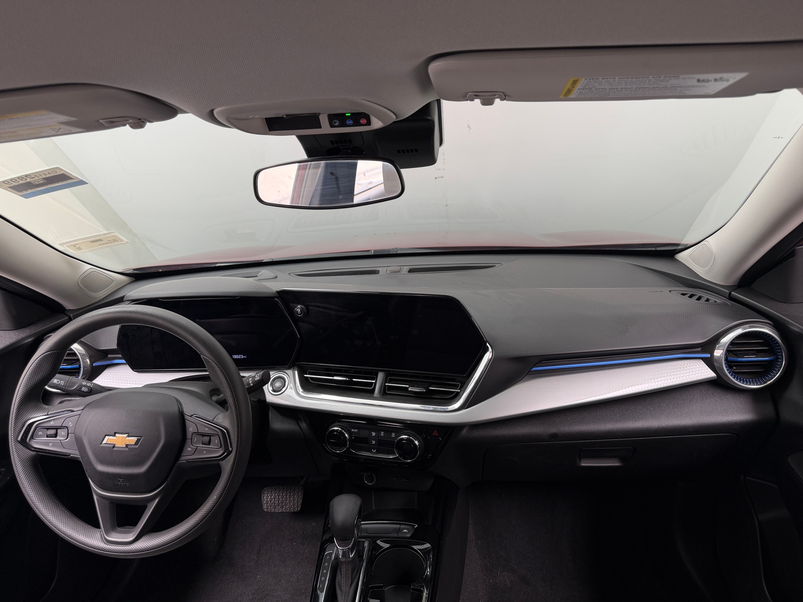 Thumbnail: 2025 Chevrolet Trax - 3