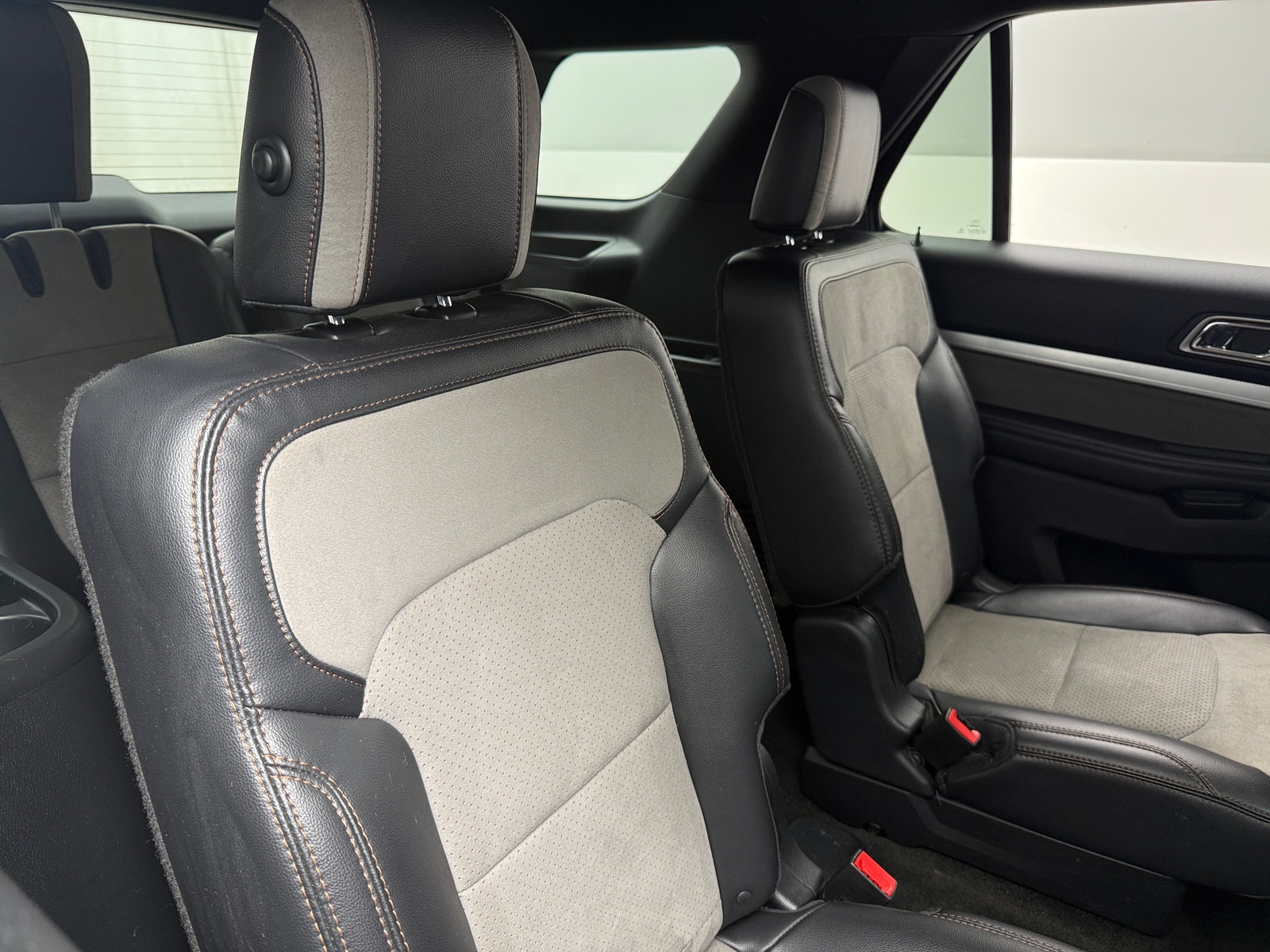 Thumbnail: 2017 Ford Explorer - 6
