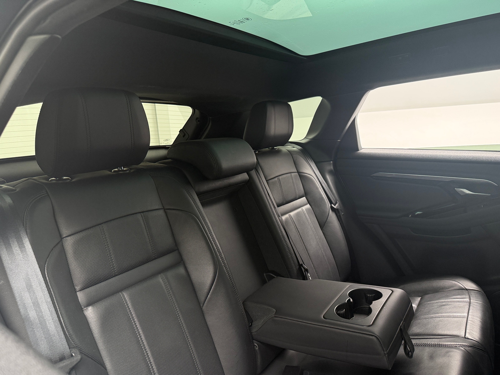 Thumbnail: 2020 Land Rover Range Rover Evoque - 5