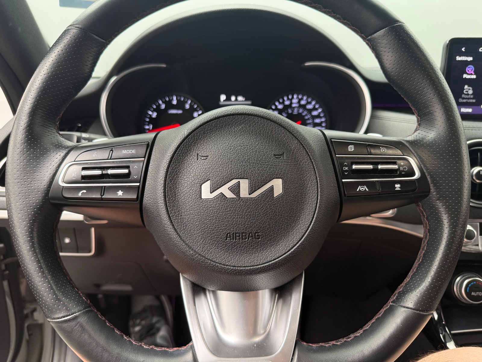Thumbnail: 2022 Kia Stinger - 4