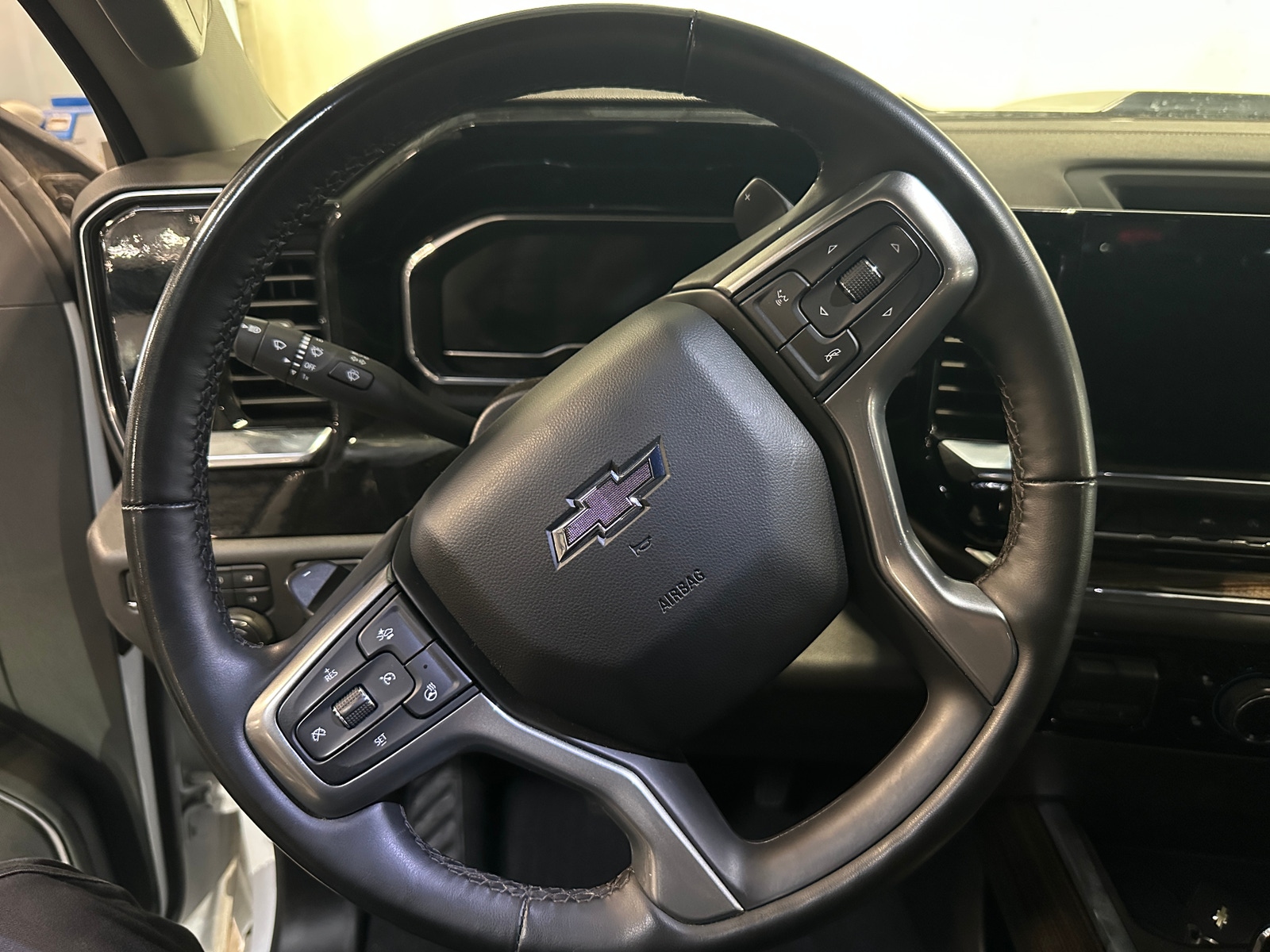 Thumbnail: 2024 Chevrolet Silverado 1500 - 5