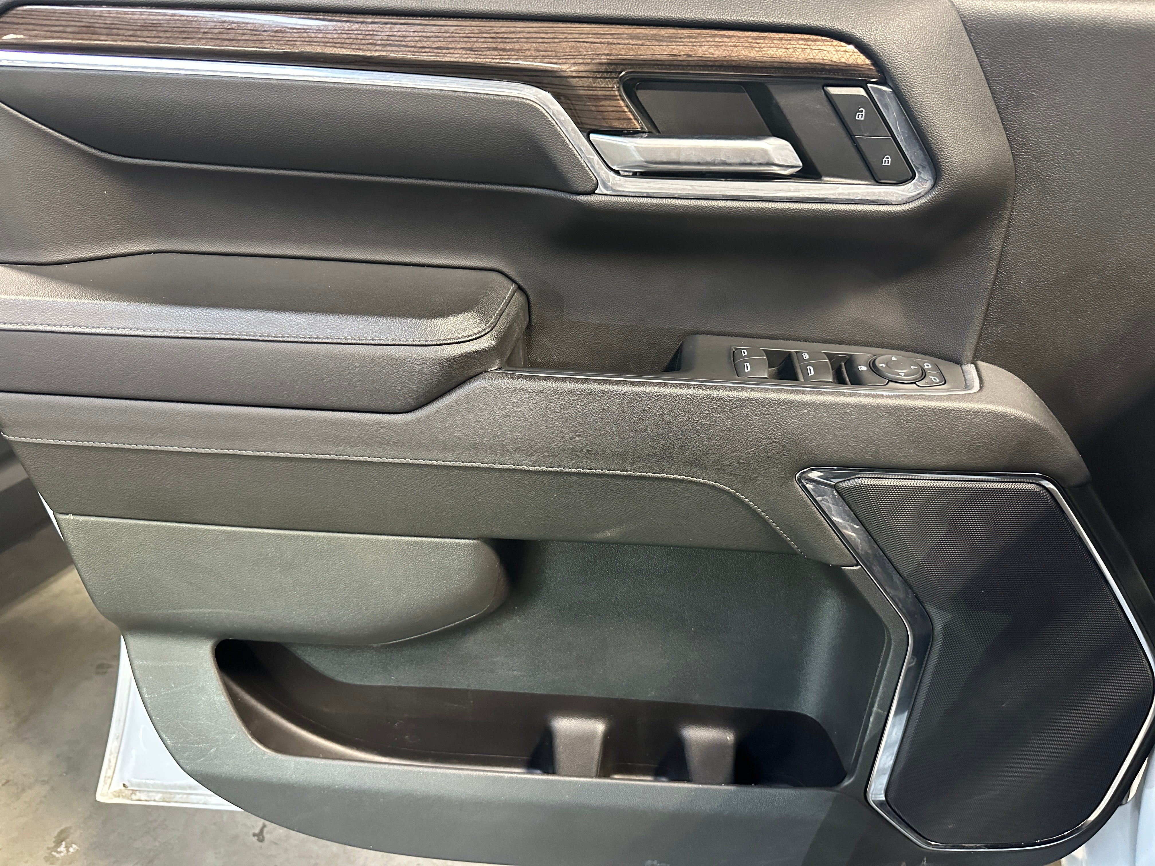 2024 Chevrolet Silverado 1500 LT Trail Boss - Photo 3