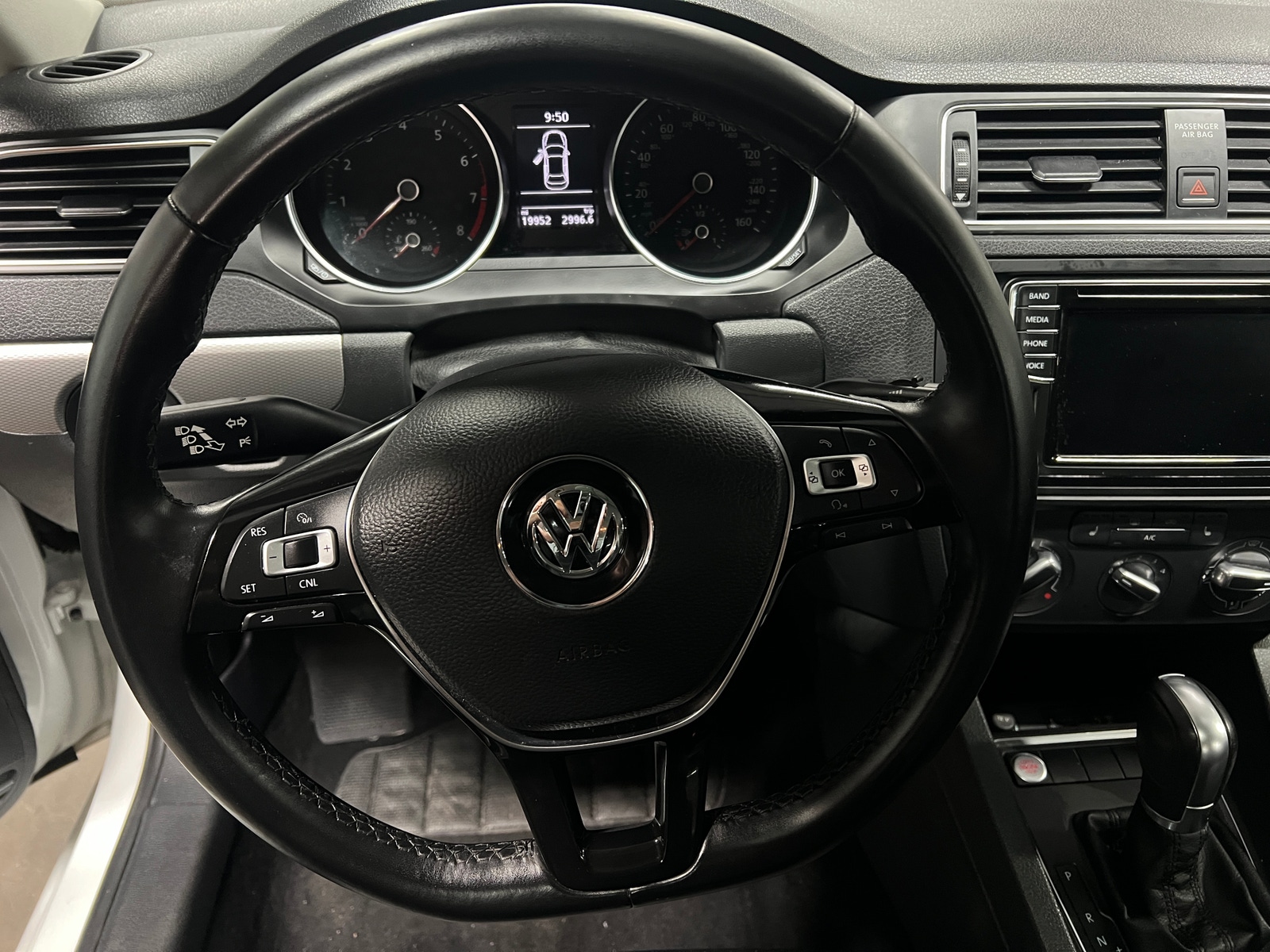 Thumbnail: 2017 Volkswagen Jetta - 4