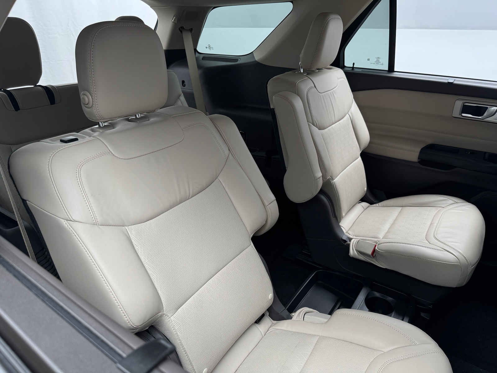 Thumbnail: 2020 Ford Explorer - 5